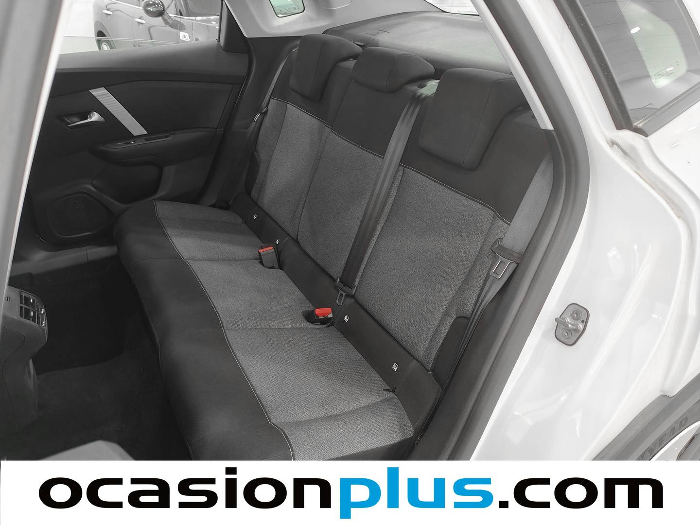 Foto Citroën C4 X Citroen C4 X PureTech 100 S&S 6v You (102 CV)