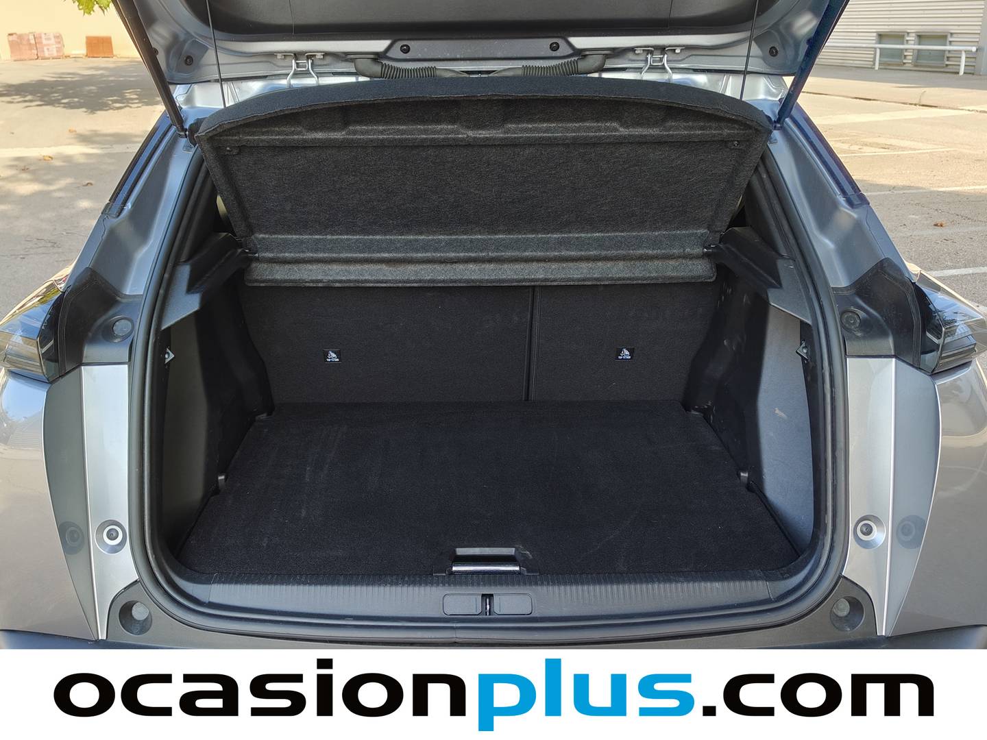 Foto Peugeot 2008 Peugeot 2008 Allure Hybrid eDCS6 (136 CV)