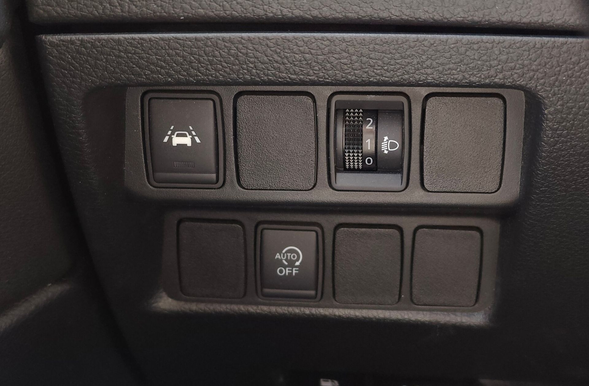 Nissan Qashqai DIG-T 115 N-Connecta - foto 10