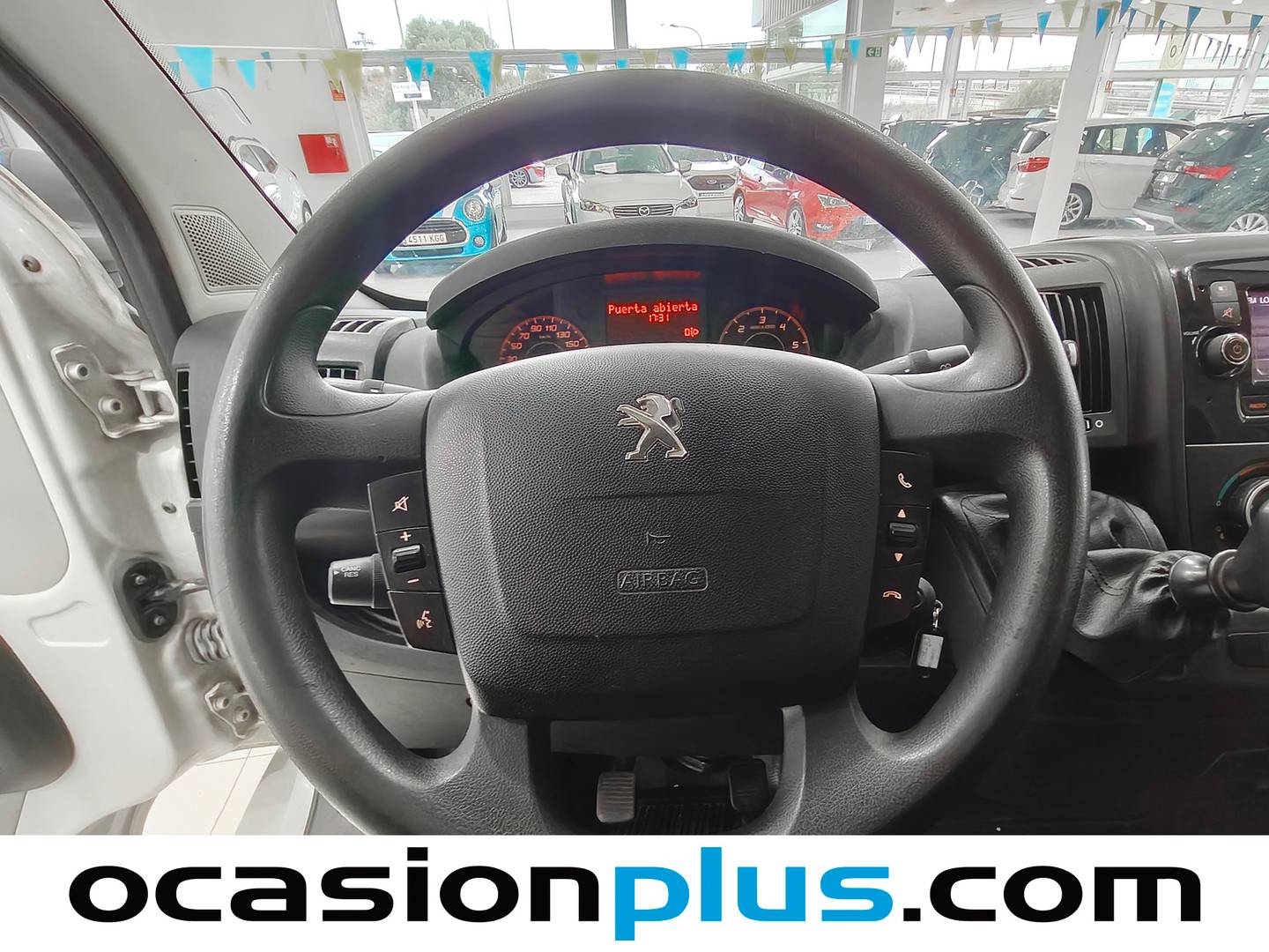 Extras y acabados del Peugeot Boxer Peugeot Boxer Furgon BlueHDi 140 S&S 330 L1H1 (140 CV)