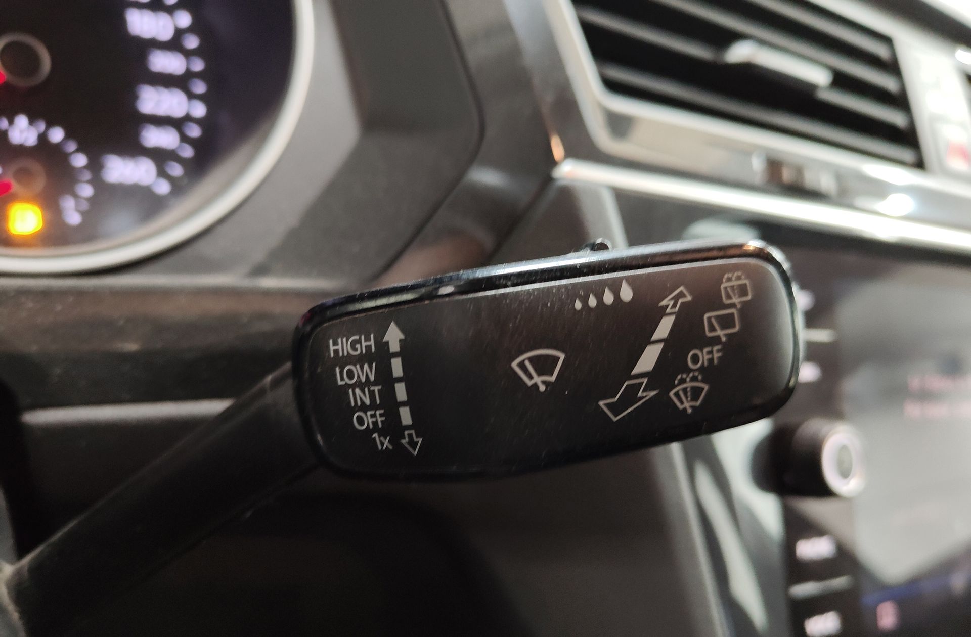 Volkswagen Tiguan Edition 1.5 TSI - foto 26