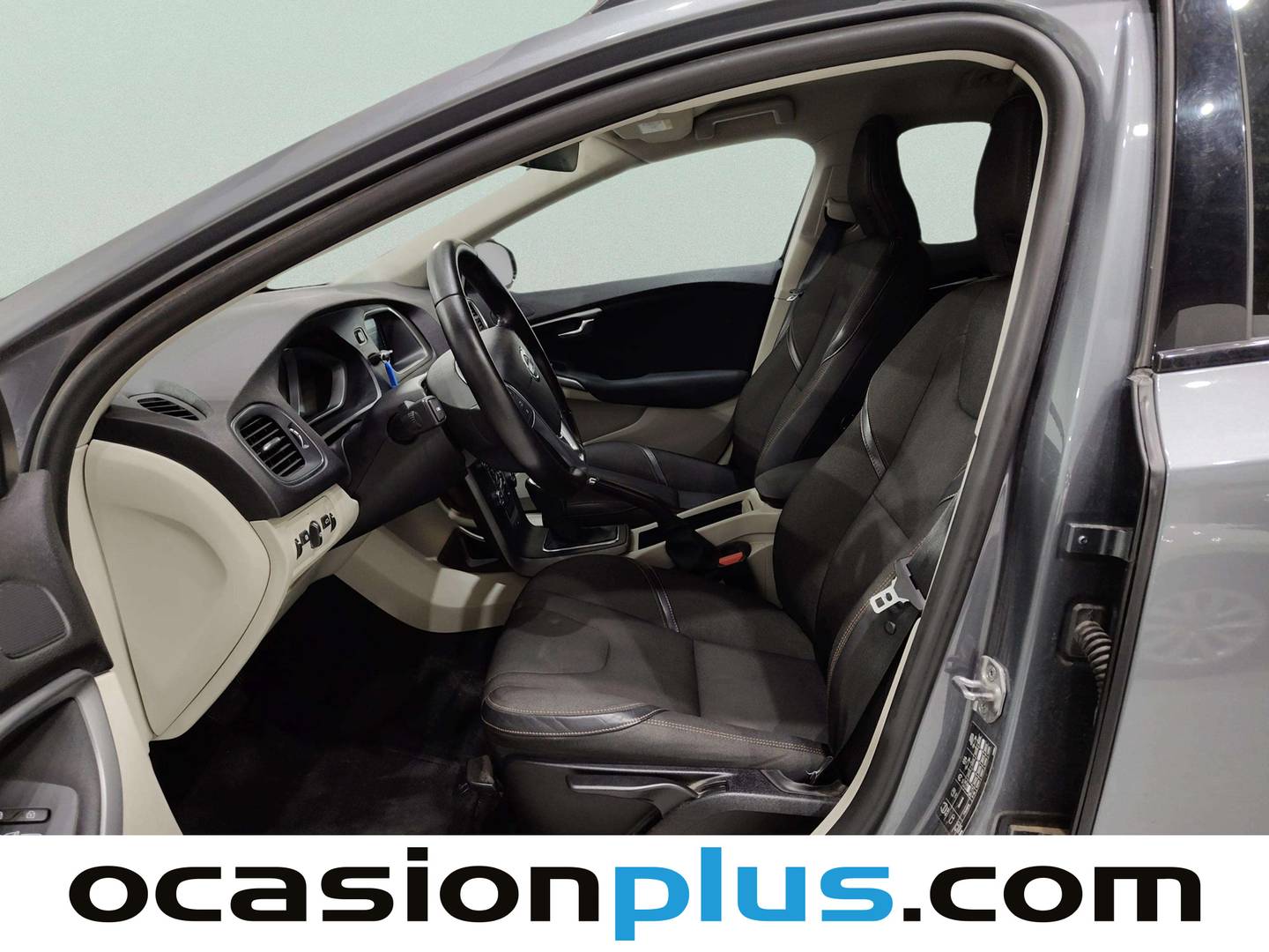 Foto Volvo V40 Cross Country Volvo V40 Cross Country D3 Momentum Auto  (150 CV)