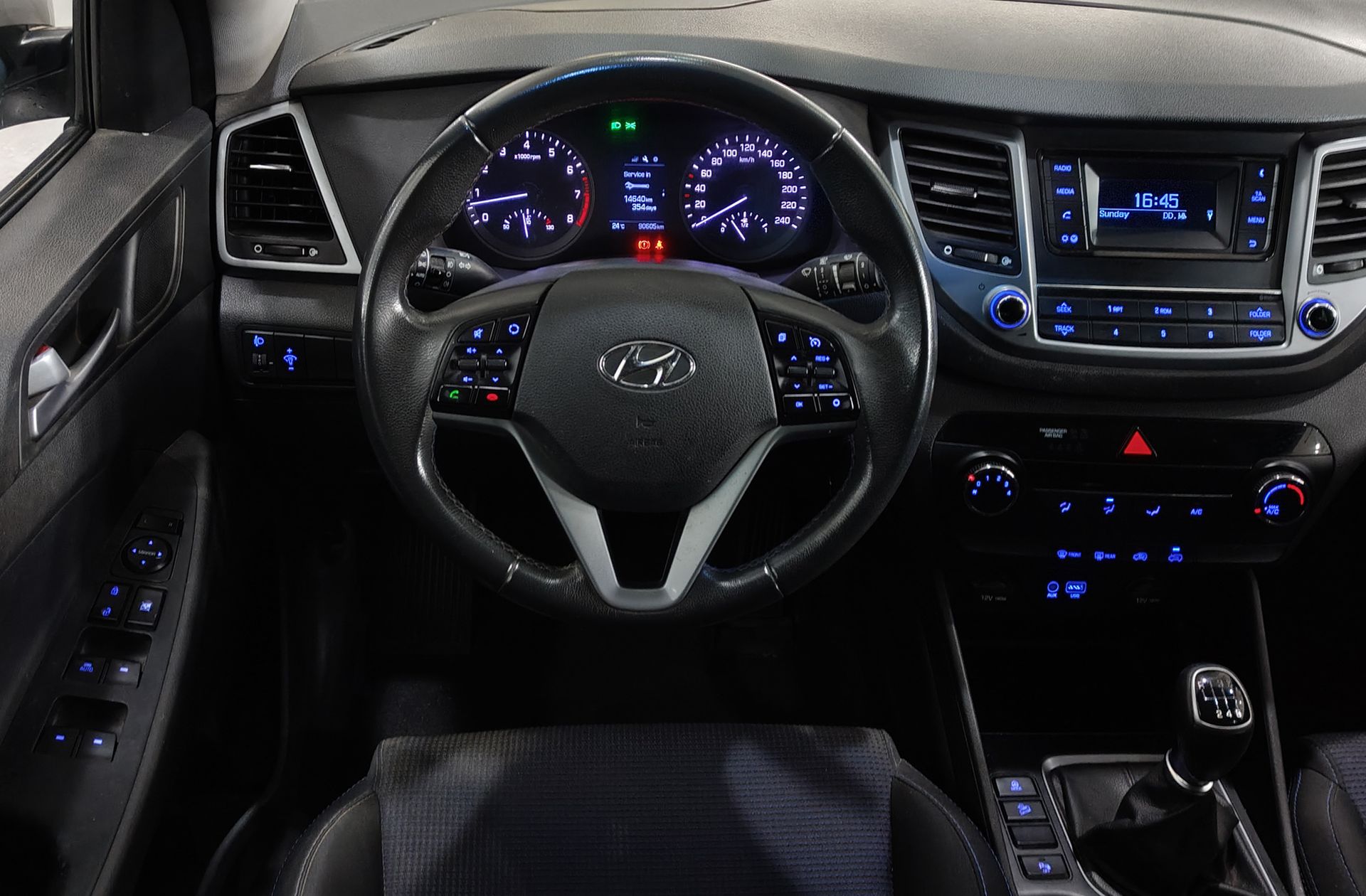 Hyundai Tucson 1.6 GDI BlueDrive Essence 4x2 - foto 19