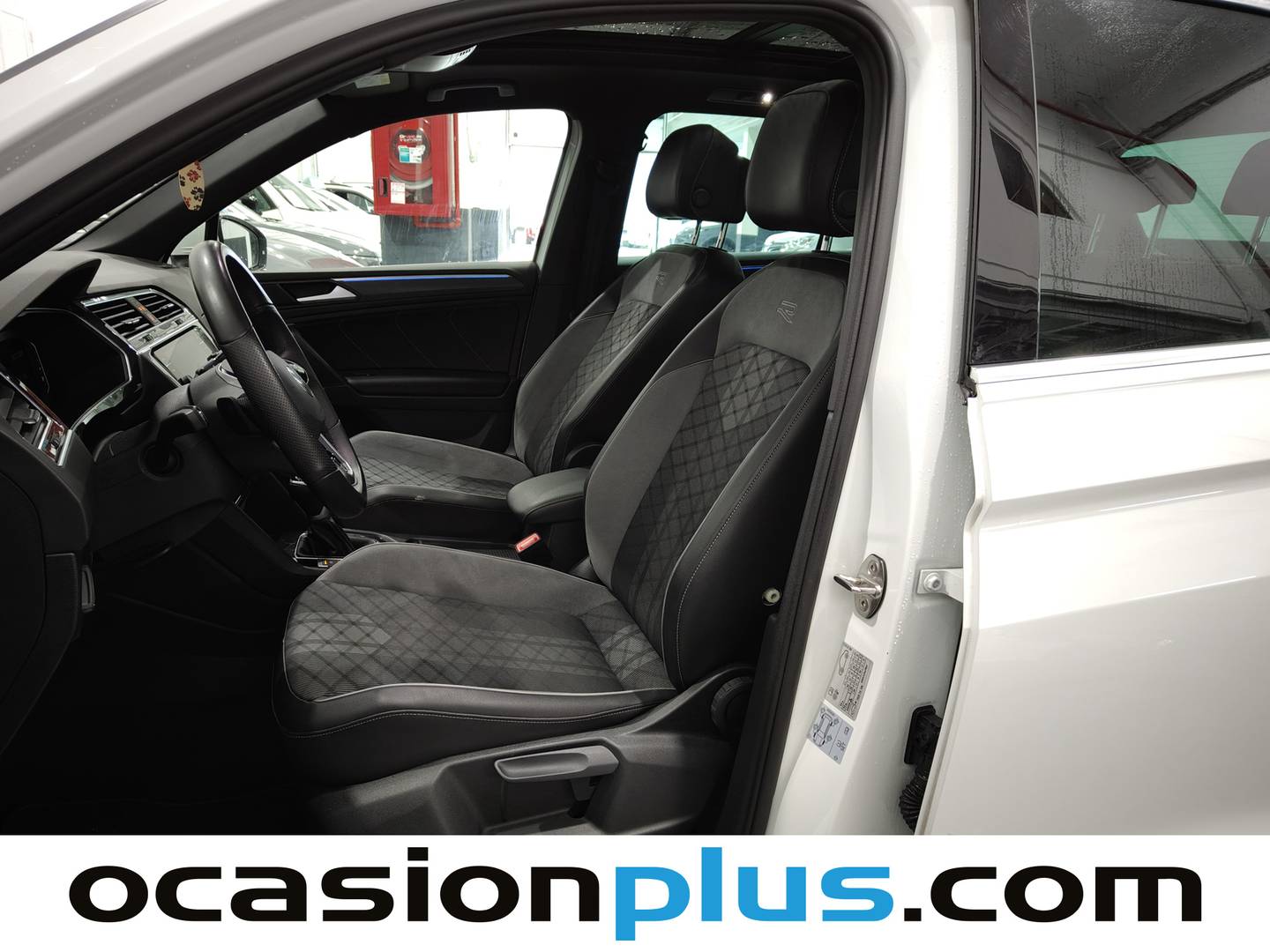 Foto Volkswagen Tiguan Volkswagen Tiguan R-Line 2.0 TDI  (150 CV) DSG