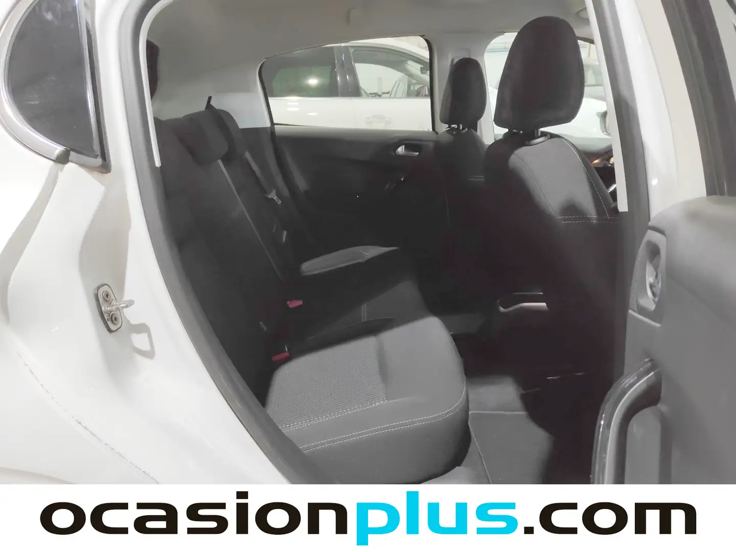 Foto Peugeot 208 Peugeot 208 PureTech 110 S&S Allure EAT6 (110 CV)