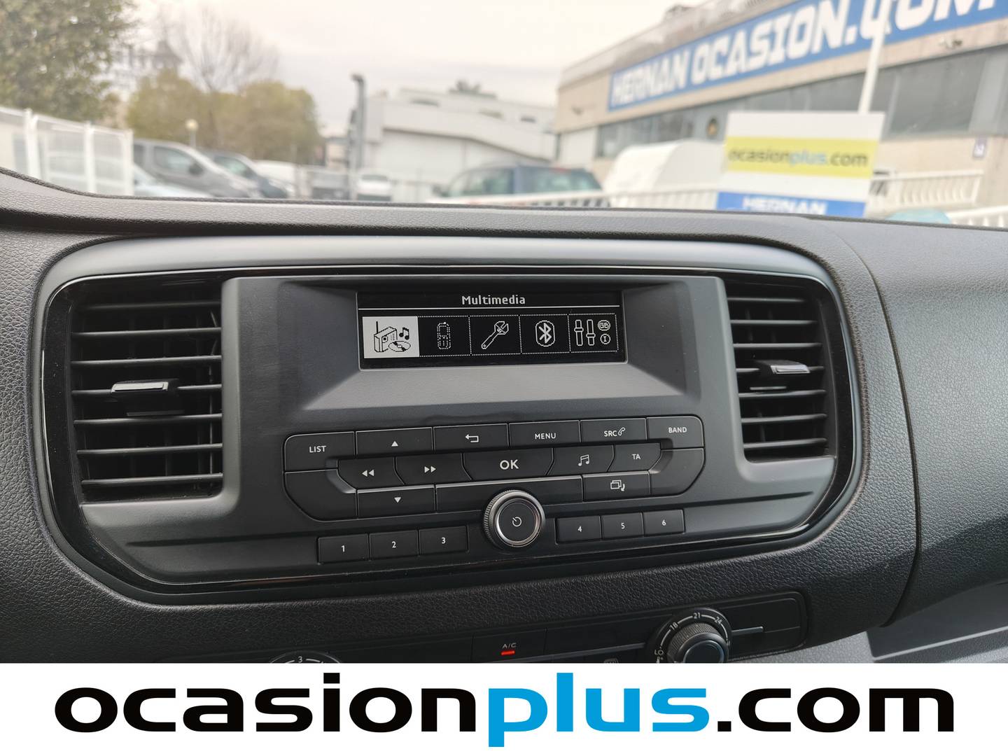 Extras y acabados del Peugeot Expert Peugeot Expert Furgon BlueHDi 120 S&S Pro Standard(122 CV)