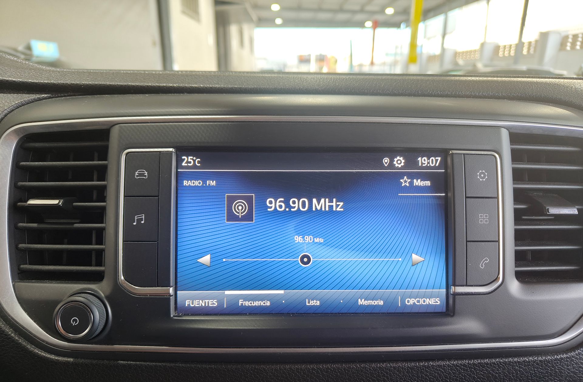 Toyota Proace Verso 2.0D VX Plus Shuttle L1 9 plazas - foto 30