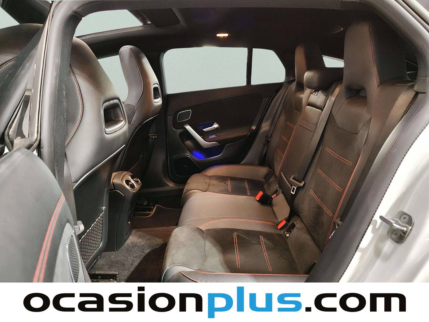 Foto asientos traseros Mercedes CLA Mercedes CLA Shooting Brake 250 e (218 CV) Pack AMG