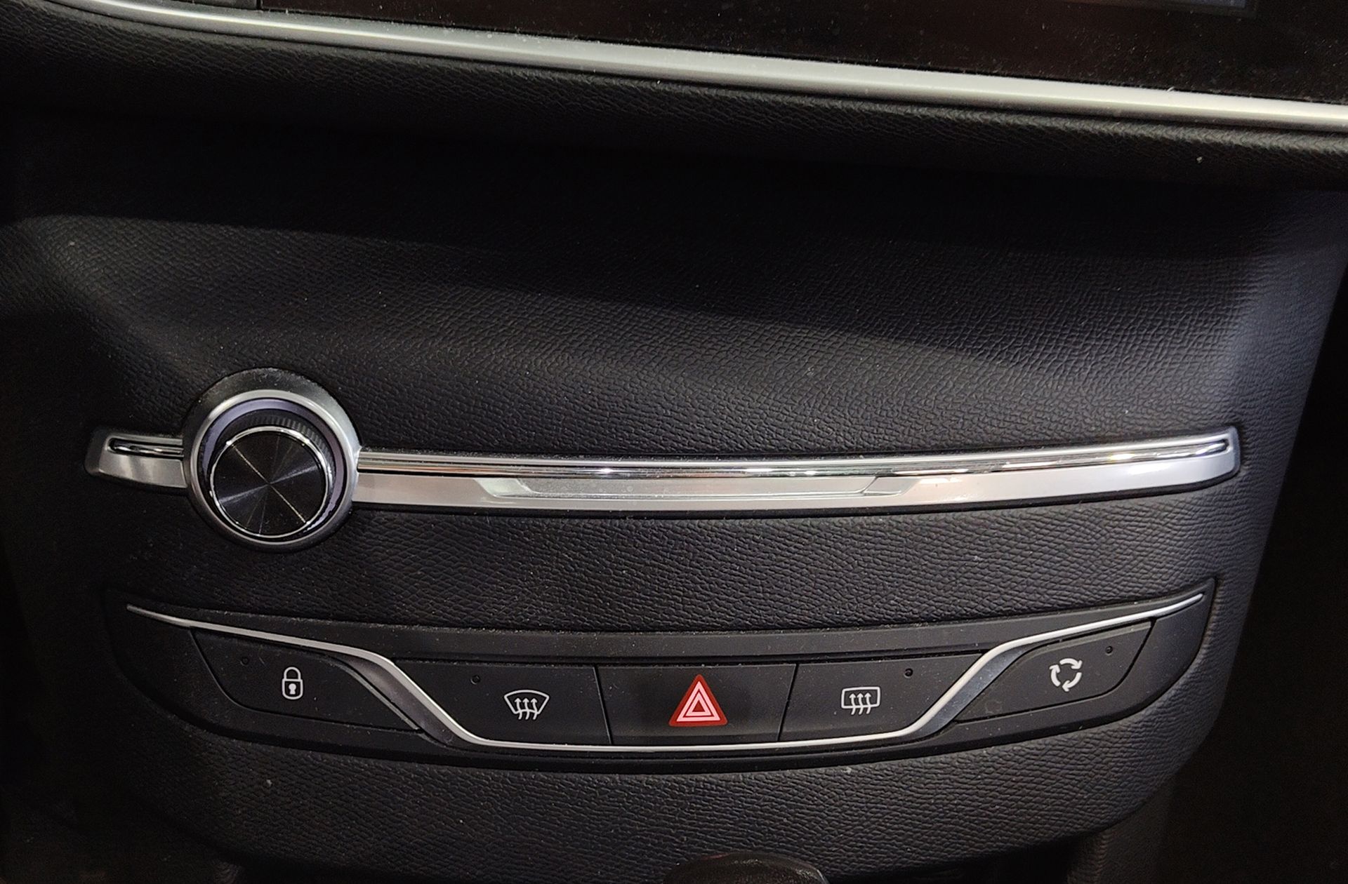 Peugeot 308 BlueHDi 120 Allure EAT6 - foto 32