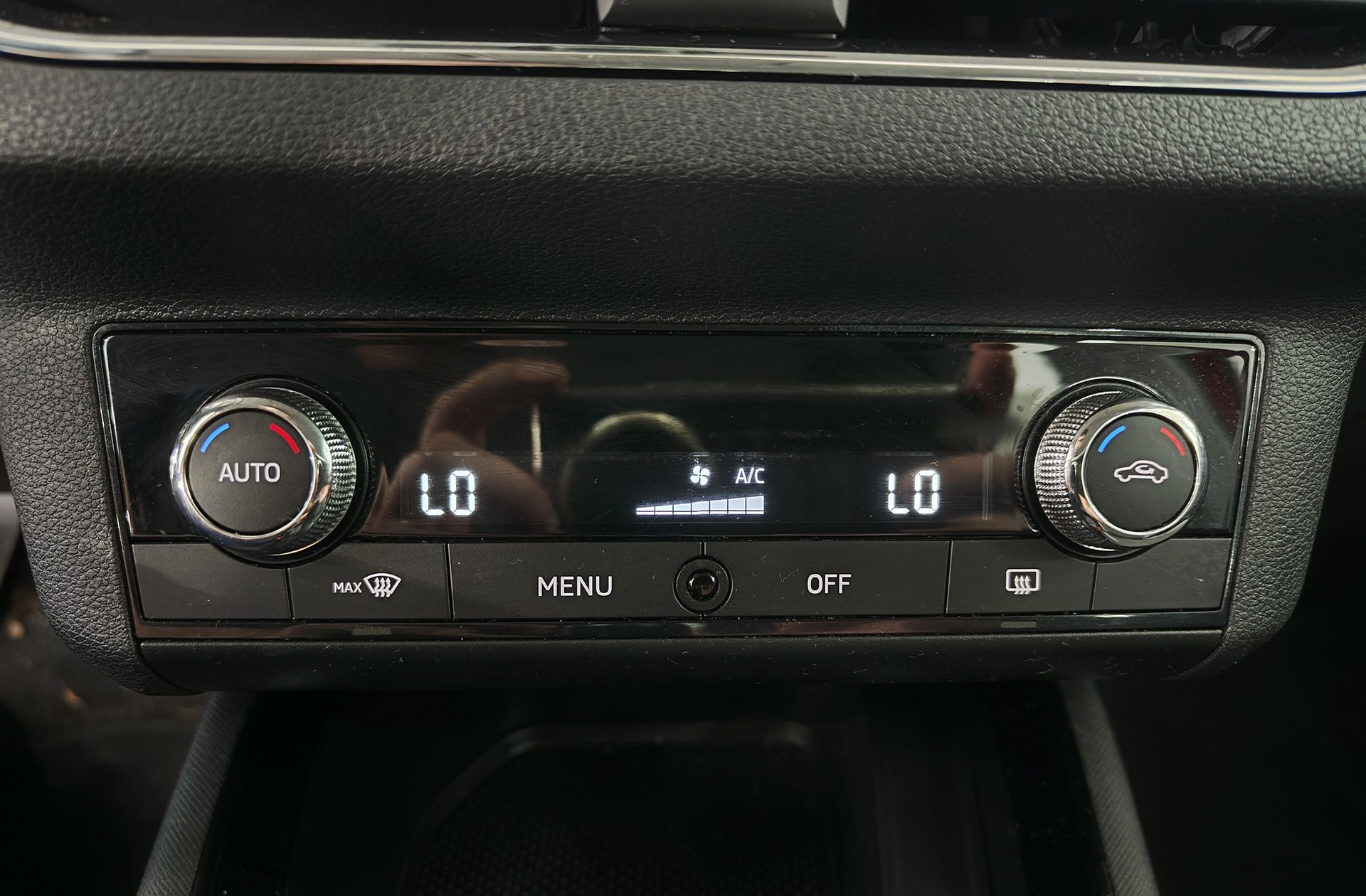Škoda Kamiq 1.0 TSI Style - foto 28