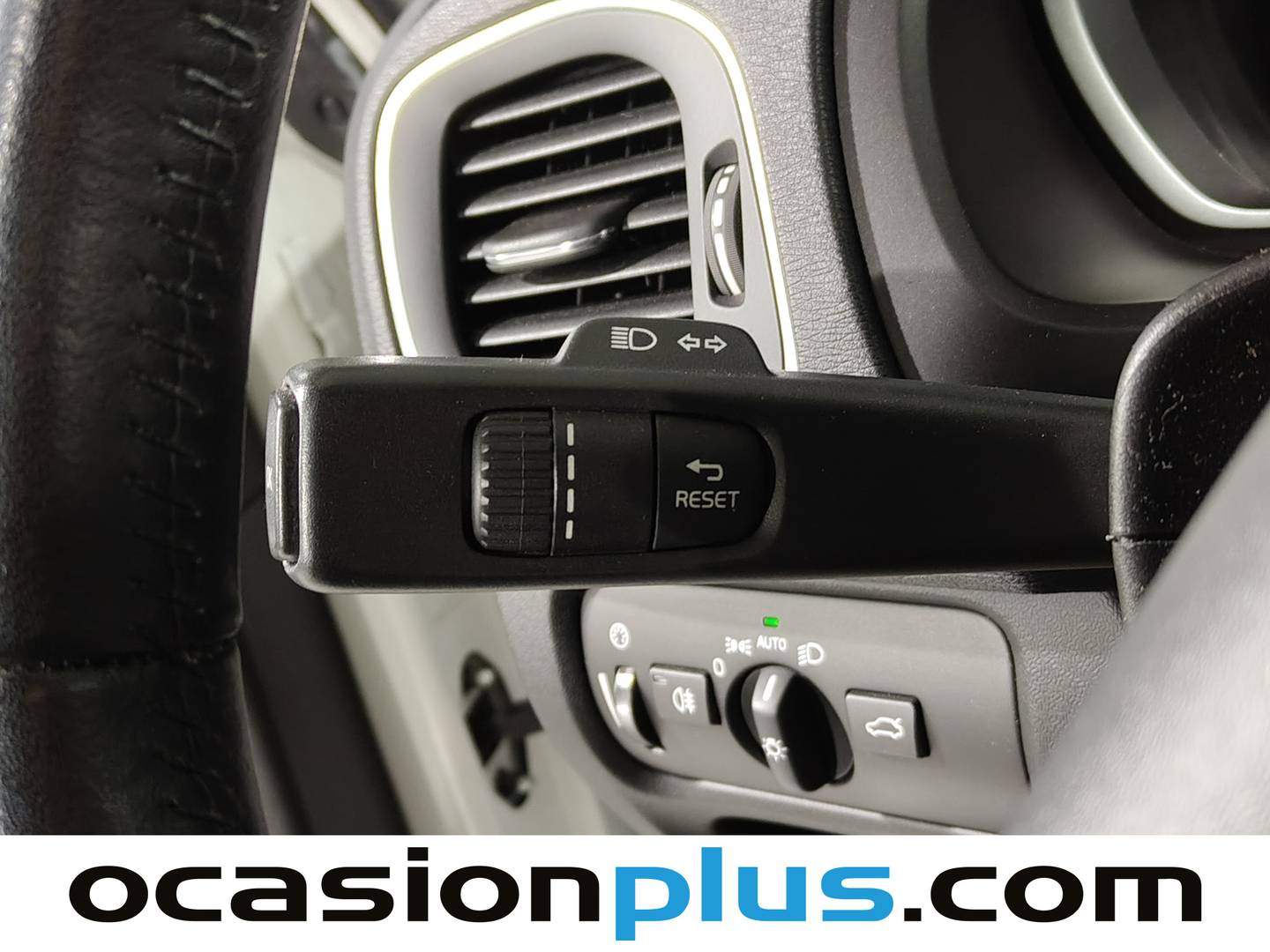 Volvo V40 Volvo V40 T2 Momentum (122 CV) 2018