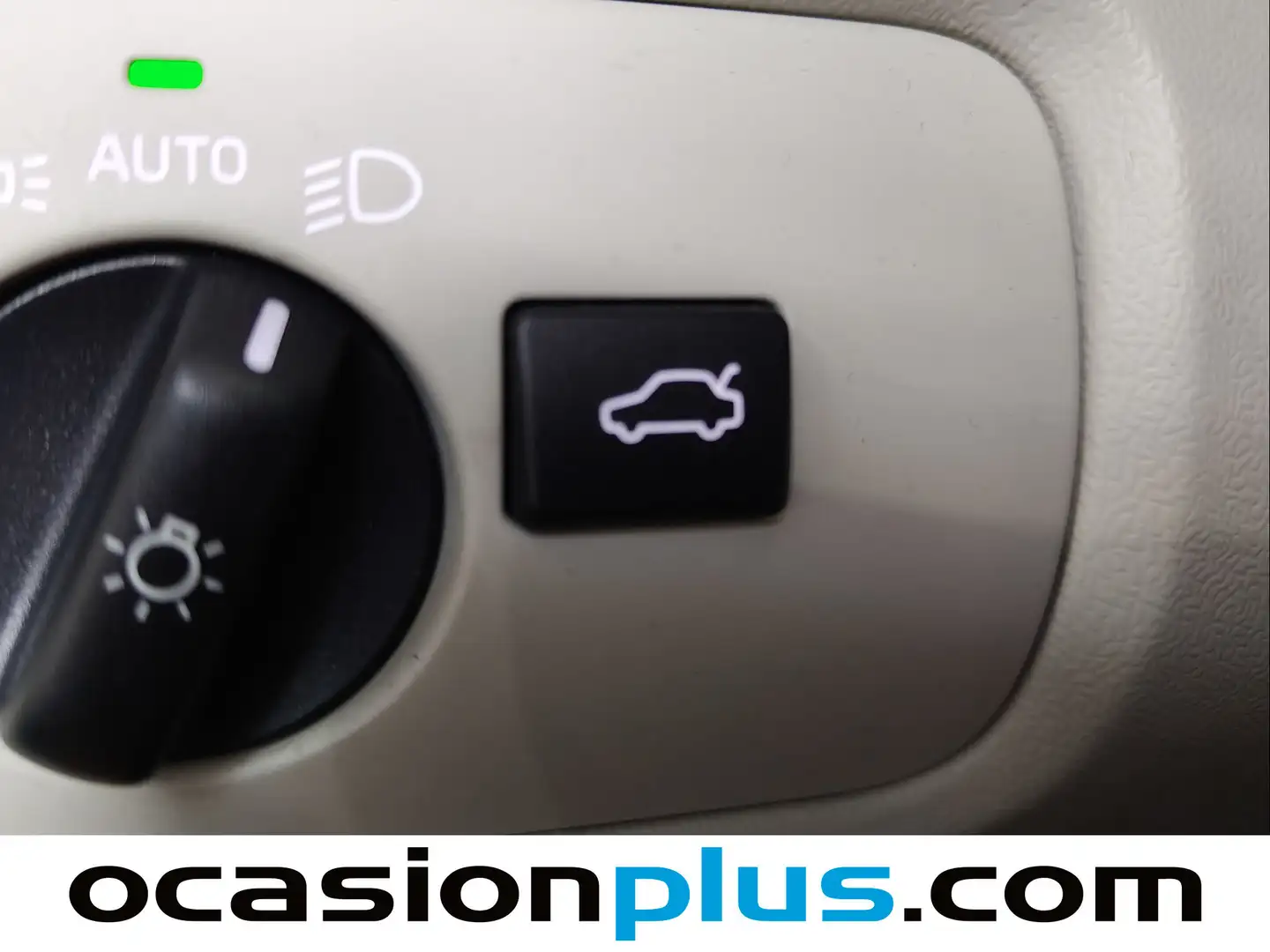 Foto Volvo V40 Cross Country Volvo V40 Cross Country Cross Country T3 Pro Auto  (152 CV)