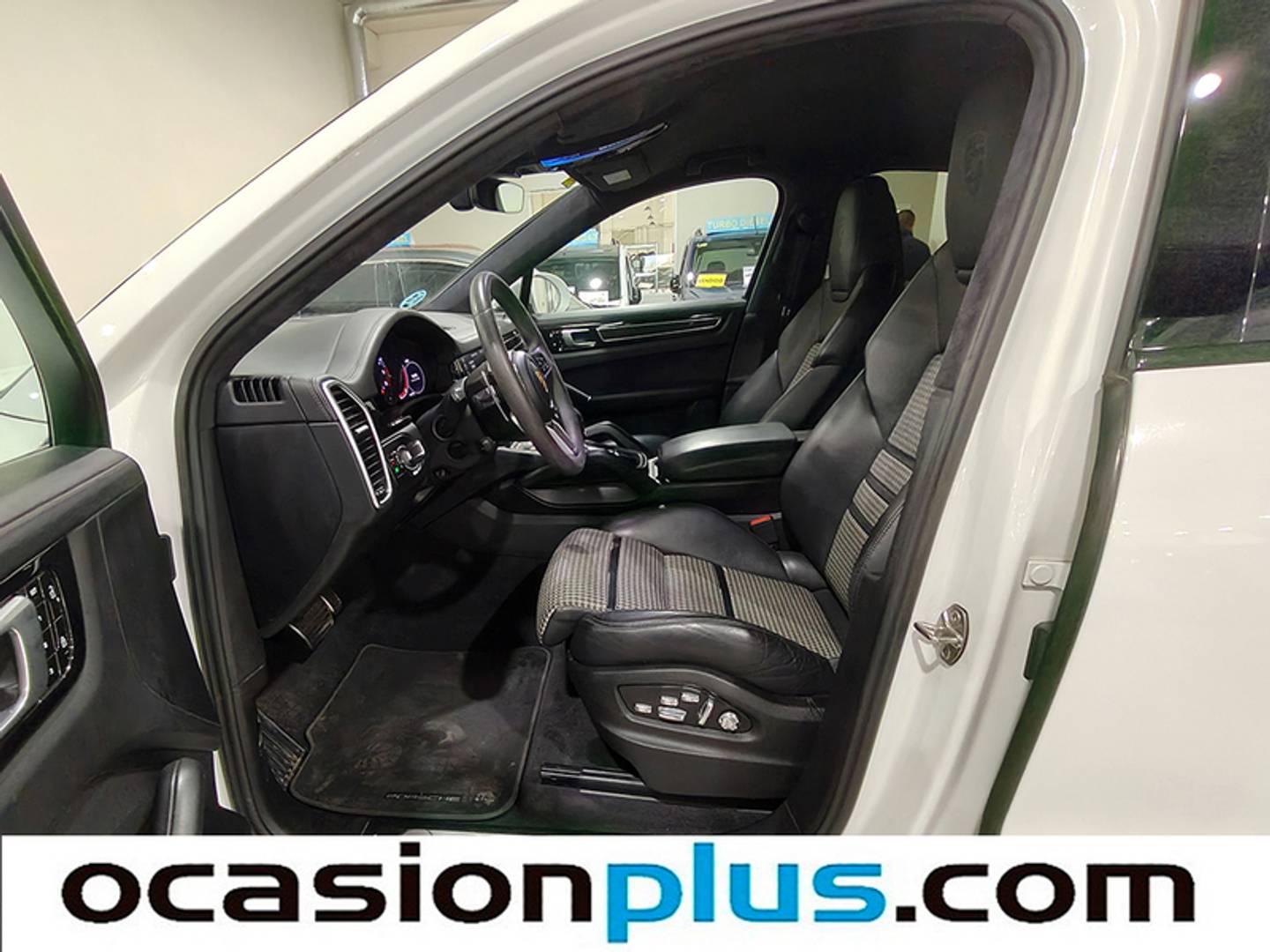 Foto Porsche Cayenne Coupé Porsche Cayenne Coupé S (440 CV) 4x4