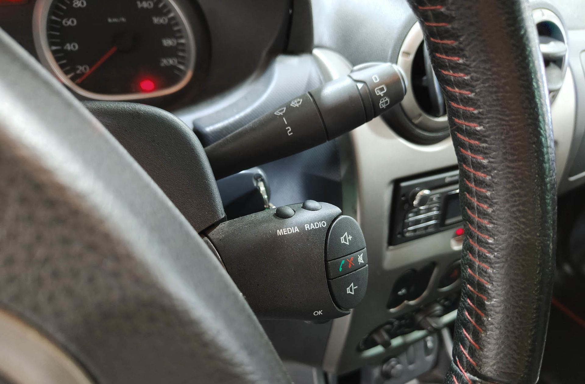 Dacia Duster Laureate dCi - foto 21