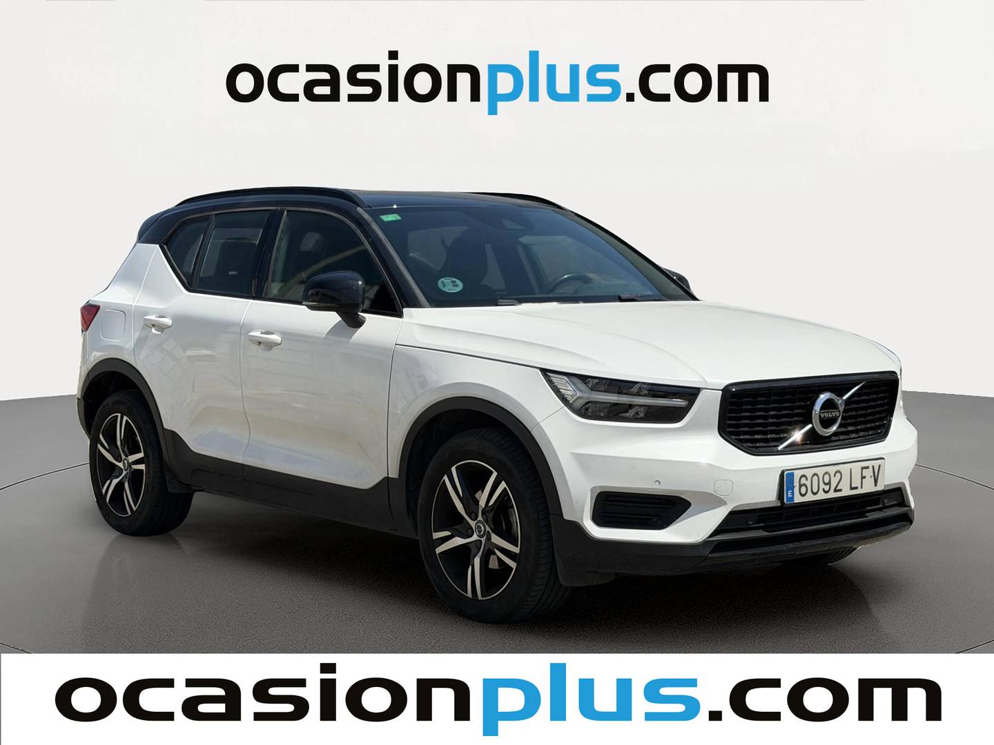 Foto delantera Volvo XC40 Volvo XC40 T3 R-Design Auto (163 CV) izquierda
