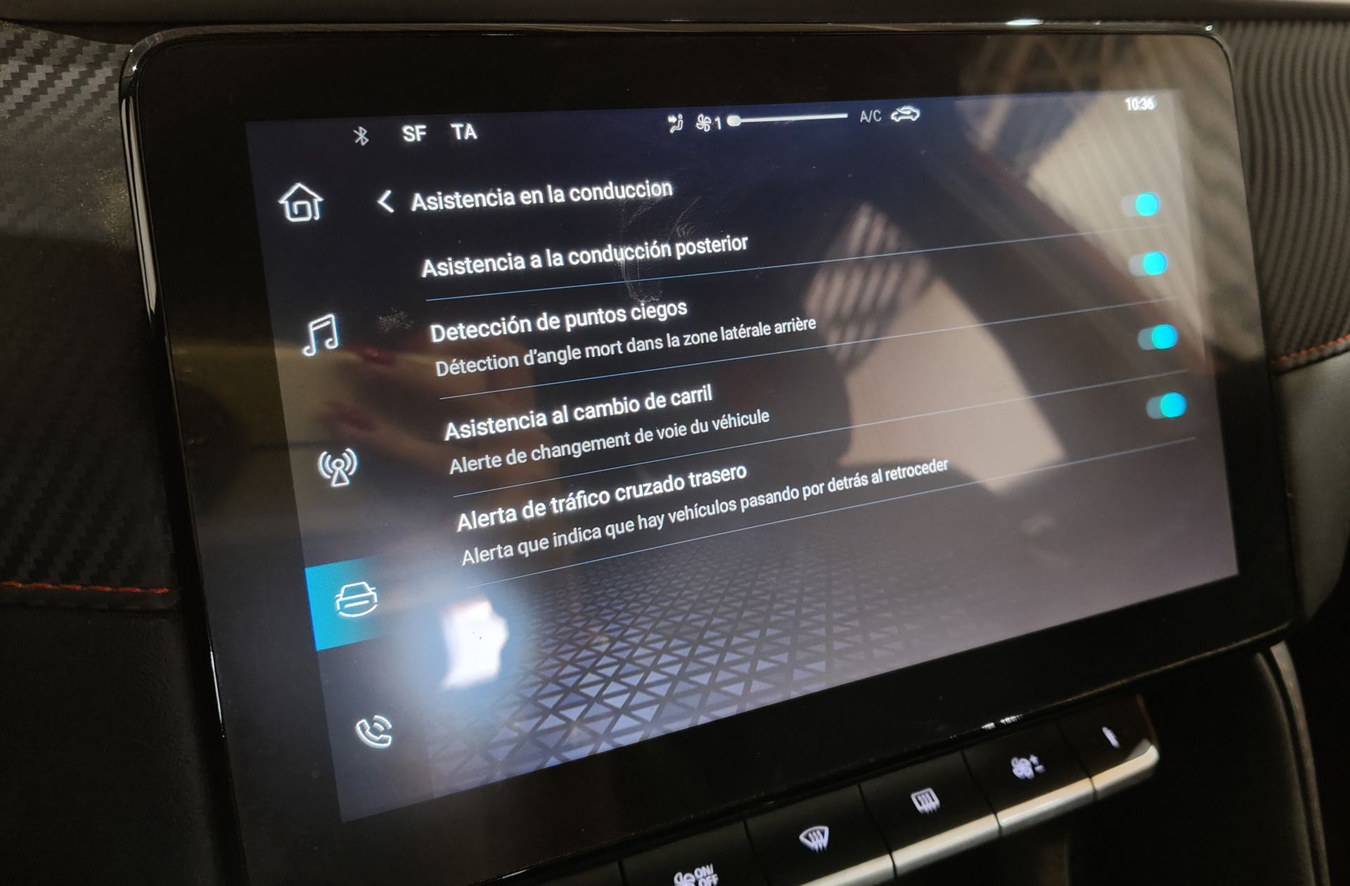 MG ZS 1.5 Luxury - foto 11