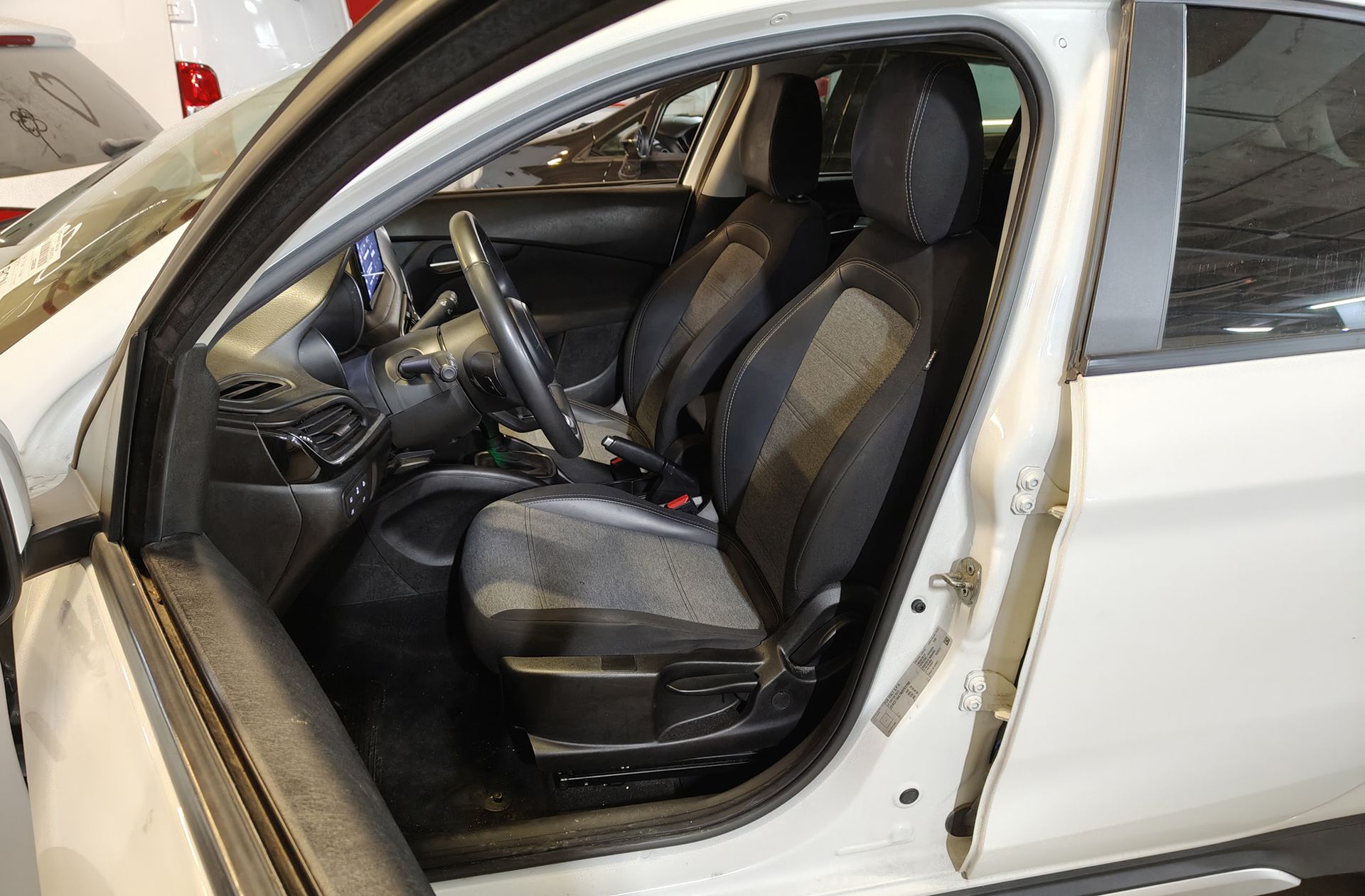 Fiat Tipo 1.5 Hybrid Cross DCT - foto 11