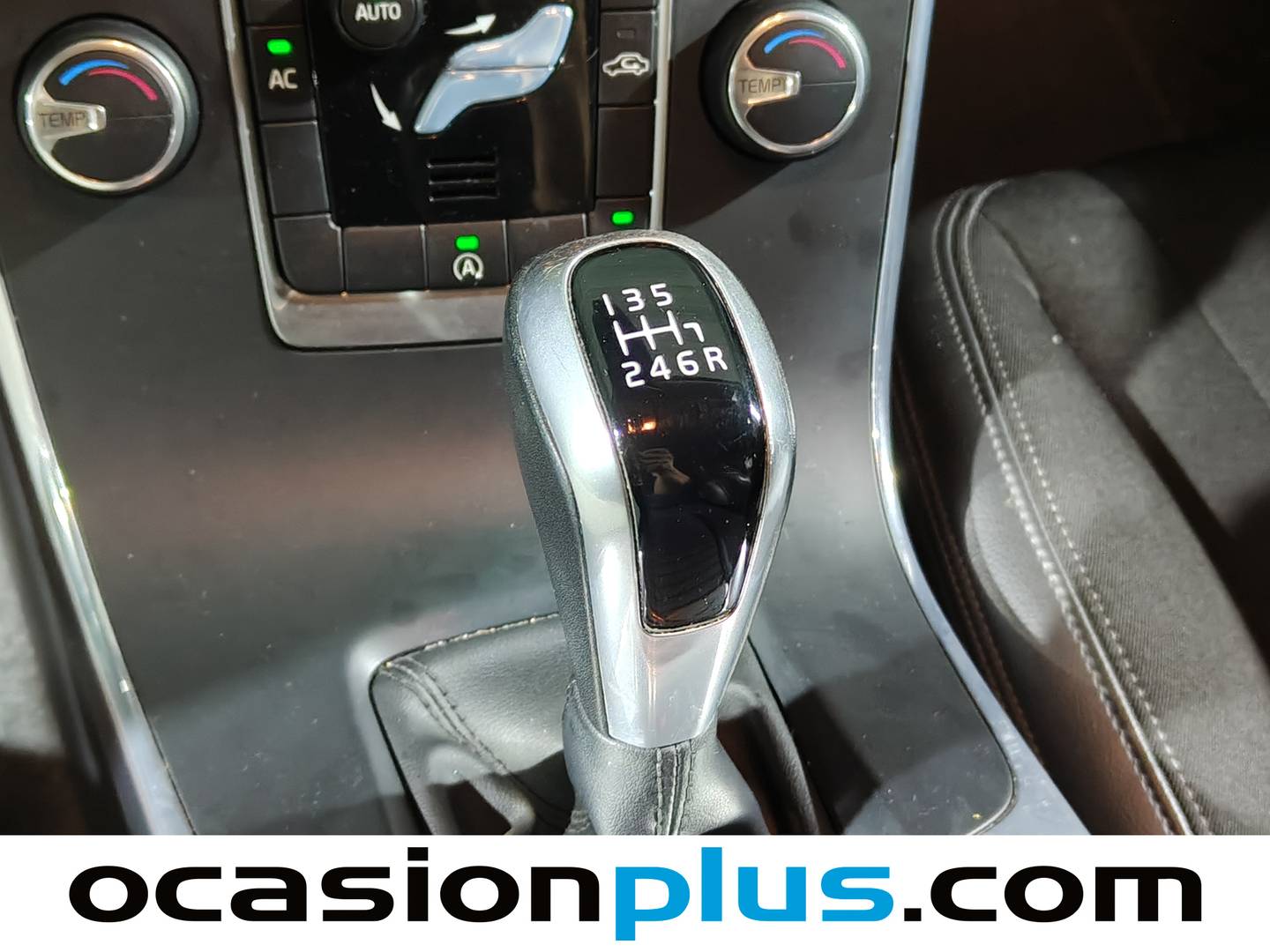 Foto Volvo V60 Cross Country Volvo V60 Cross Country Cross Country D3 Kinetic (150 CV)