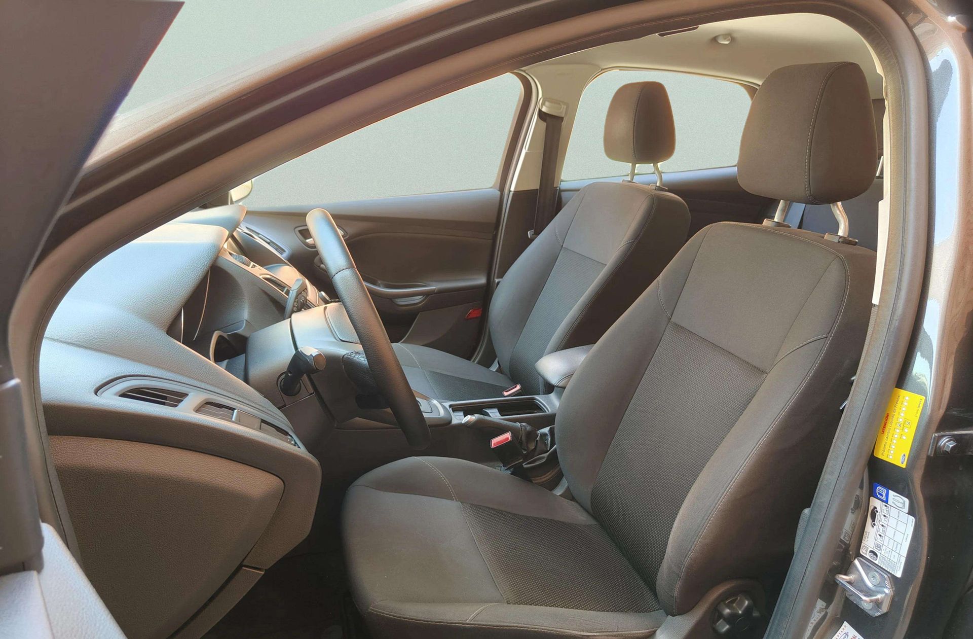 Ford Focus 1.0 EcoBoost Titanium - foto 11