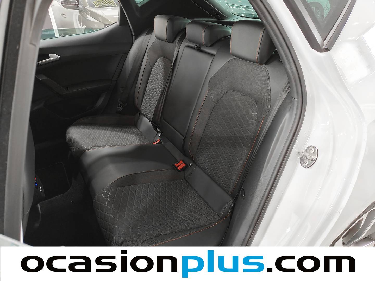 Foto Seat León SEAT León 1.5 eTSI S&S FR Go XL DSG (150 CV)