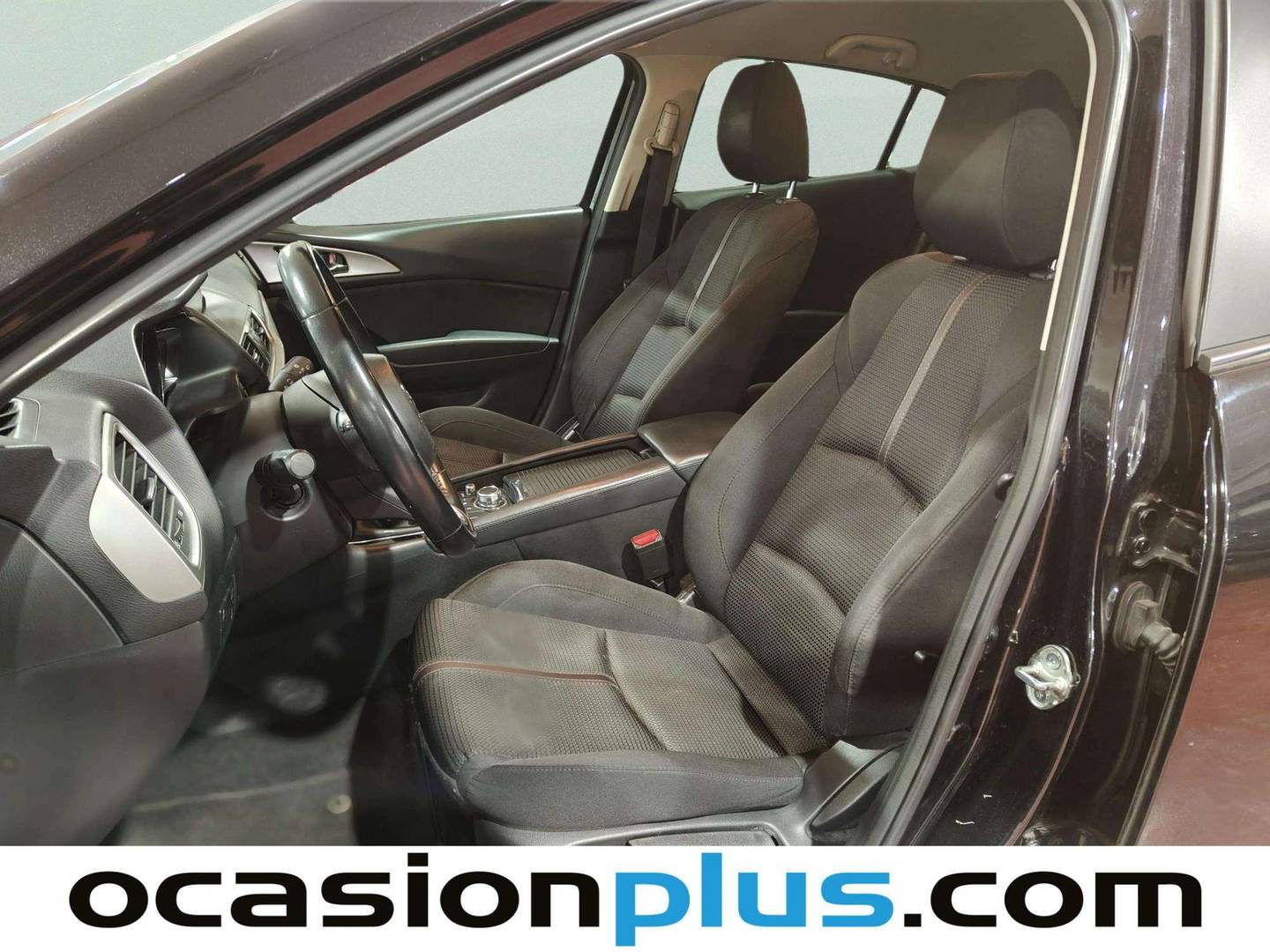 Foto asientos delanteros Mazda Mazda3 Mazda Mazda 3 2.0 GE Black Tech Edition MT (120 CV)
