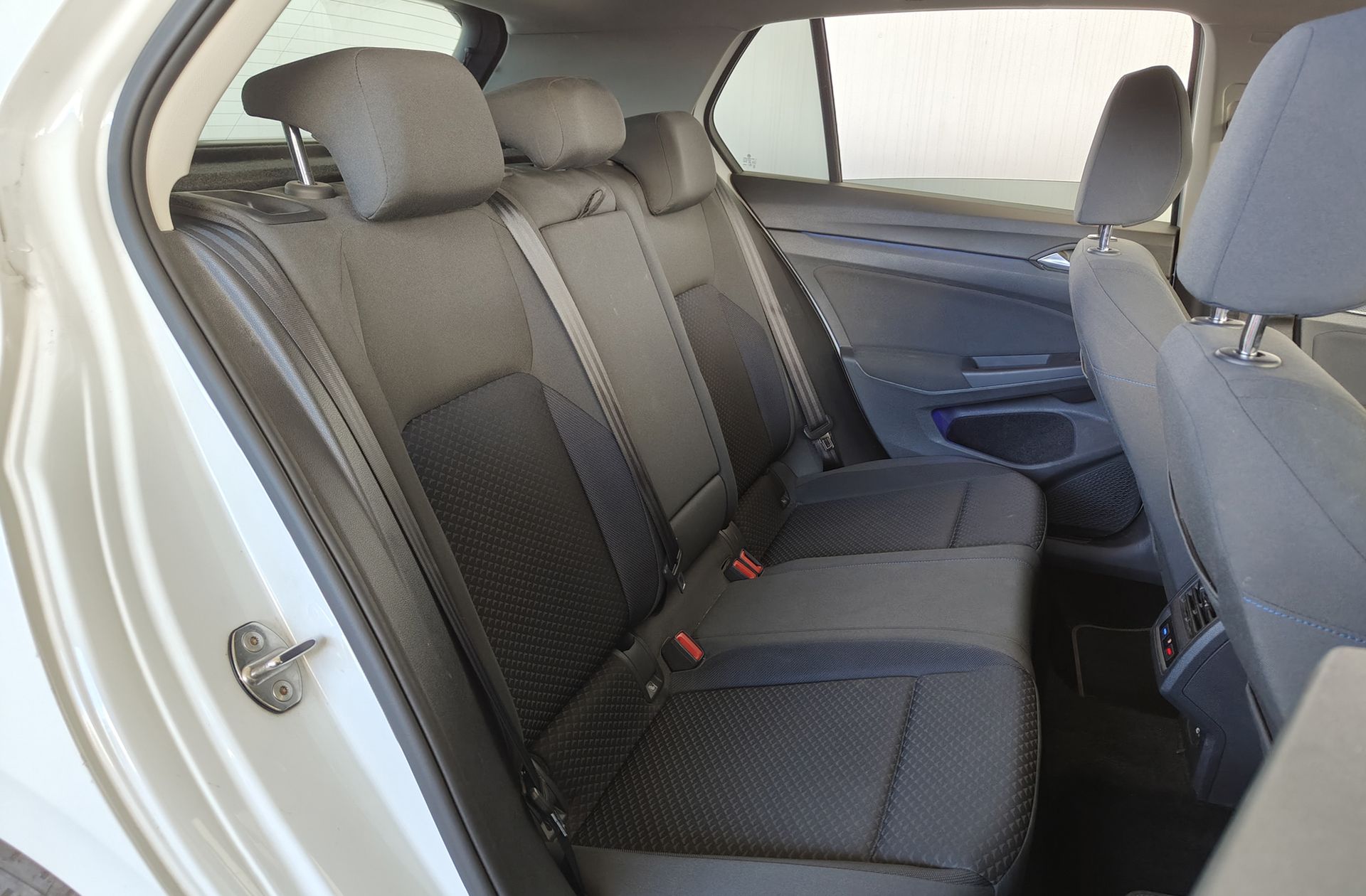 Volkswagen Golf Life 2.0 TDI DSG - foto 17