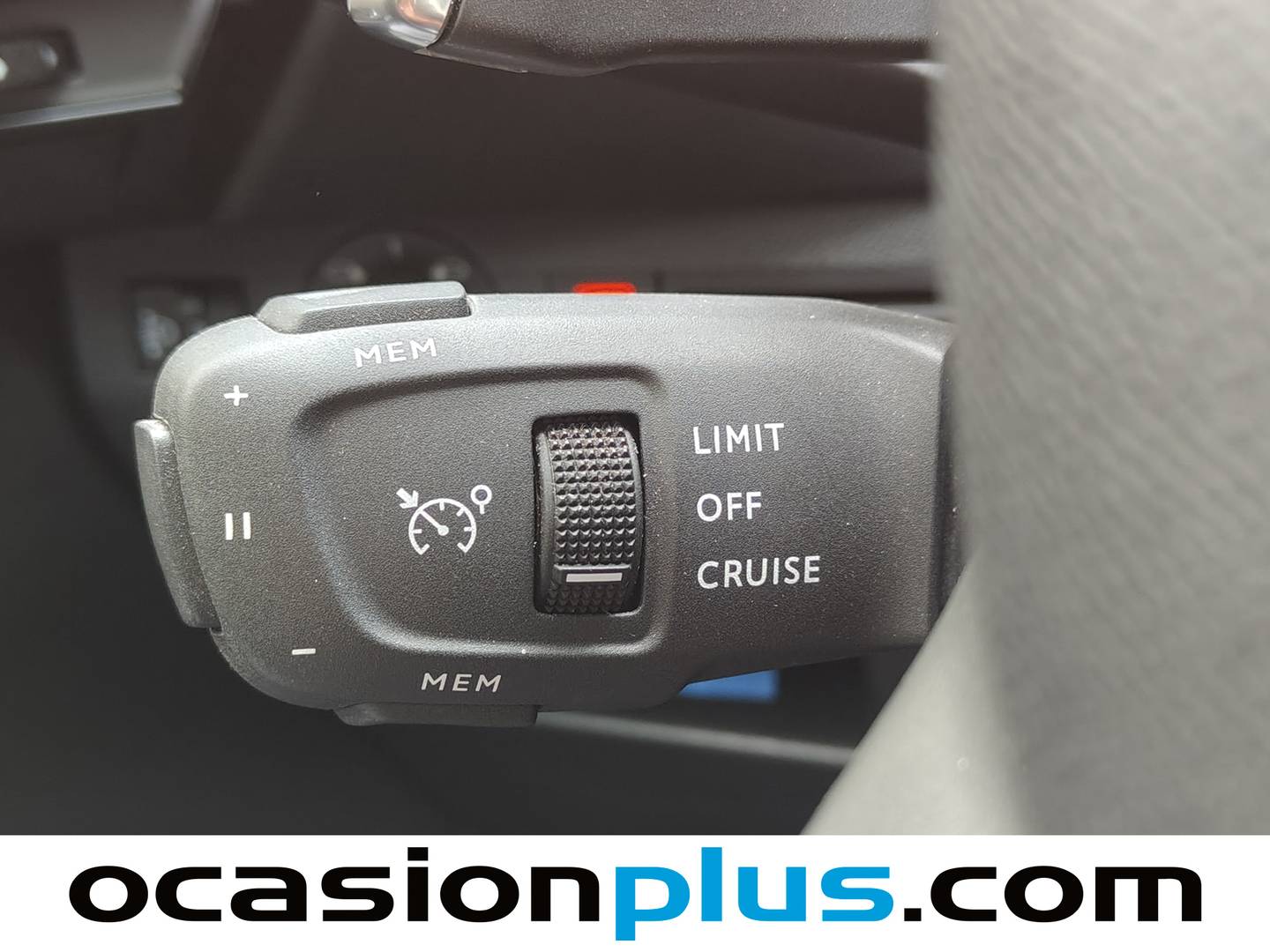 Foto DS DS 7 Crossback DS DS7 Crossback BlueHDi 130 DE Bastille + AT (130 CV)