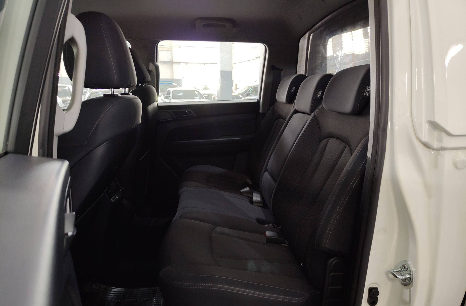 SsangYong Musso Sports D22DTR Pro 4x4 - foto 11