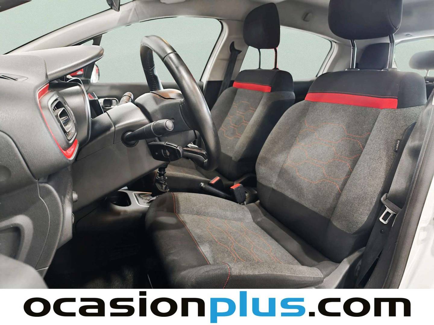 Foto asientos delanteros Citroën C3 Citroën C3 PureTech 110 S&S Feel (110 CV)