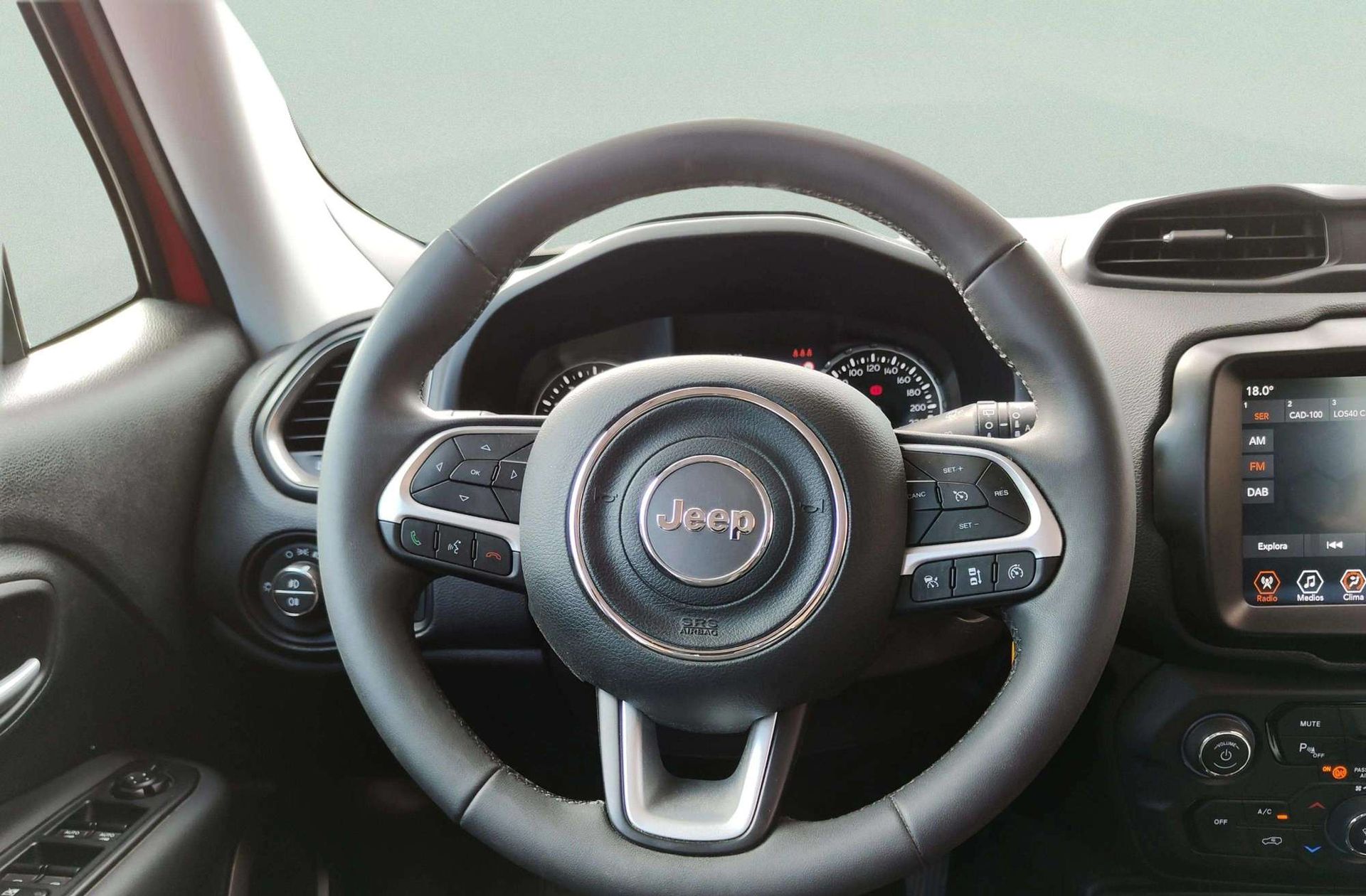 Jeep Renegade eHybrid 1.5 Limited ATX - foto 19
