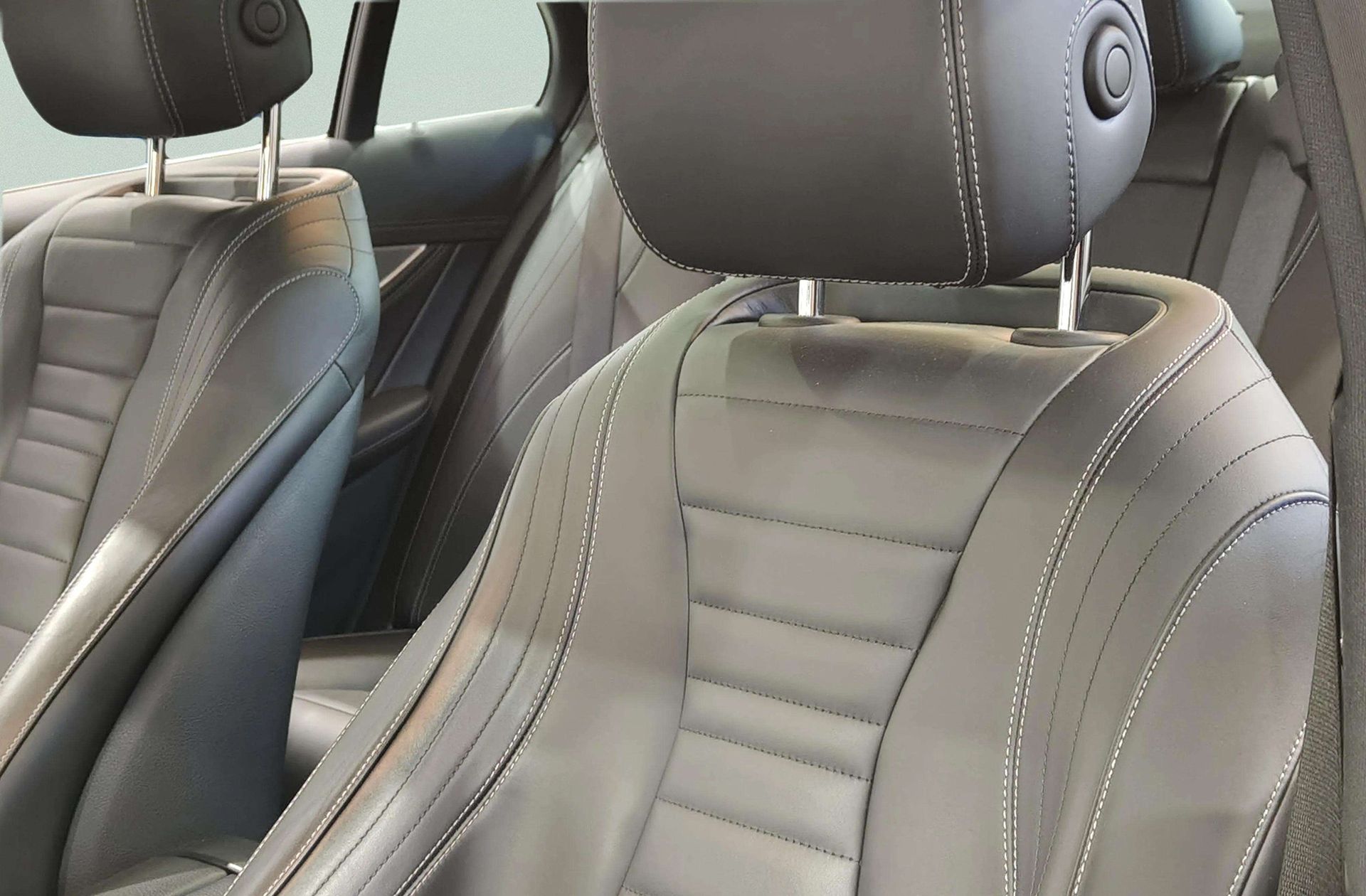 Mercedes-Benz Clase E E 220 d - foto 14