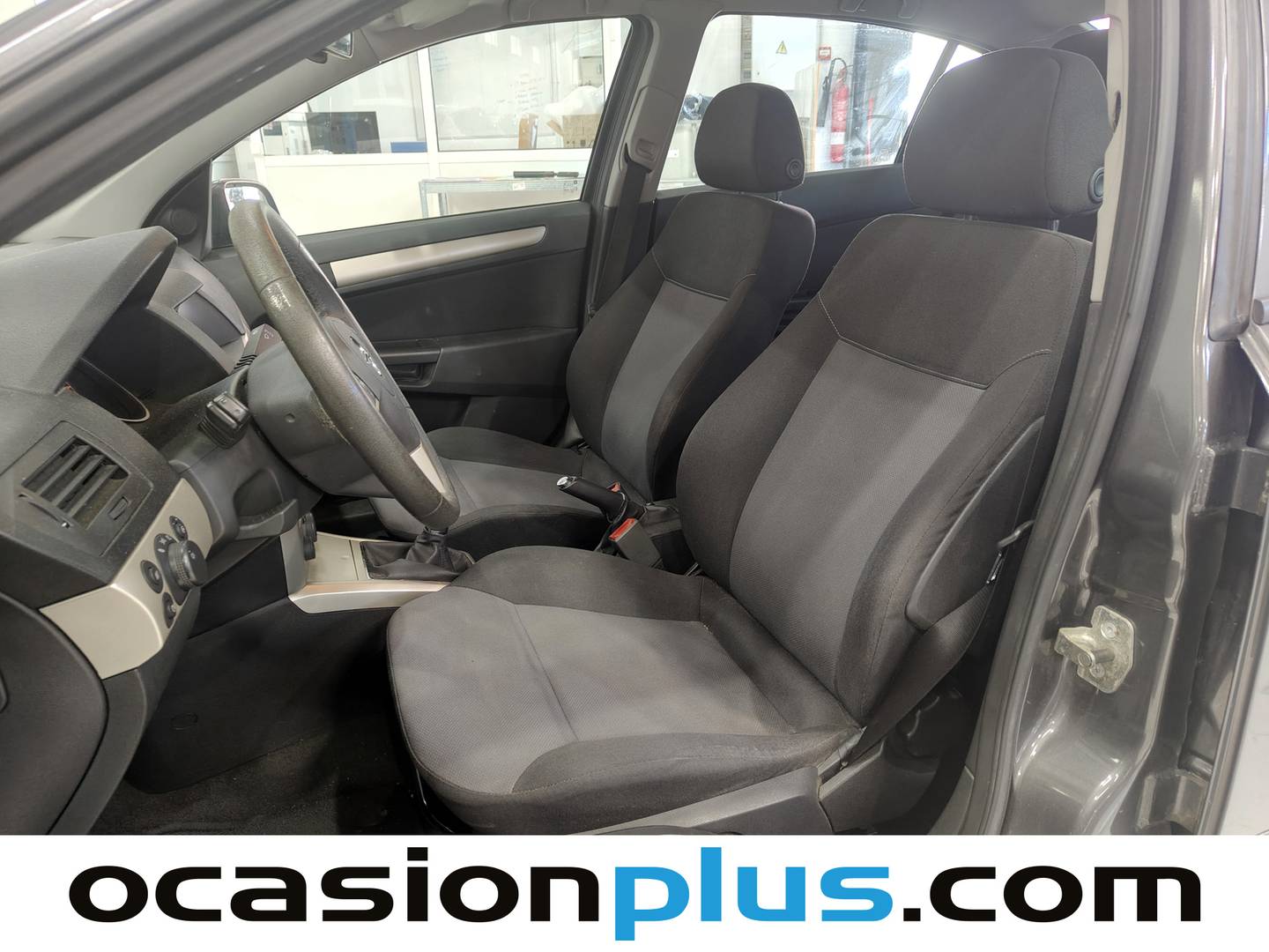 Foto asientos delanteros Opel Astra Opel Astra 1.7 CDTI Enjoy (100 CV)