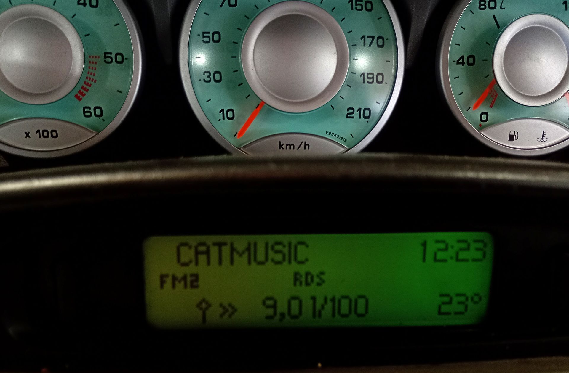 Peugeot 807 2.2 HDi ST - foto 23