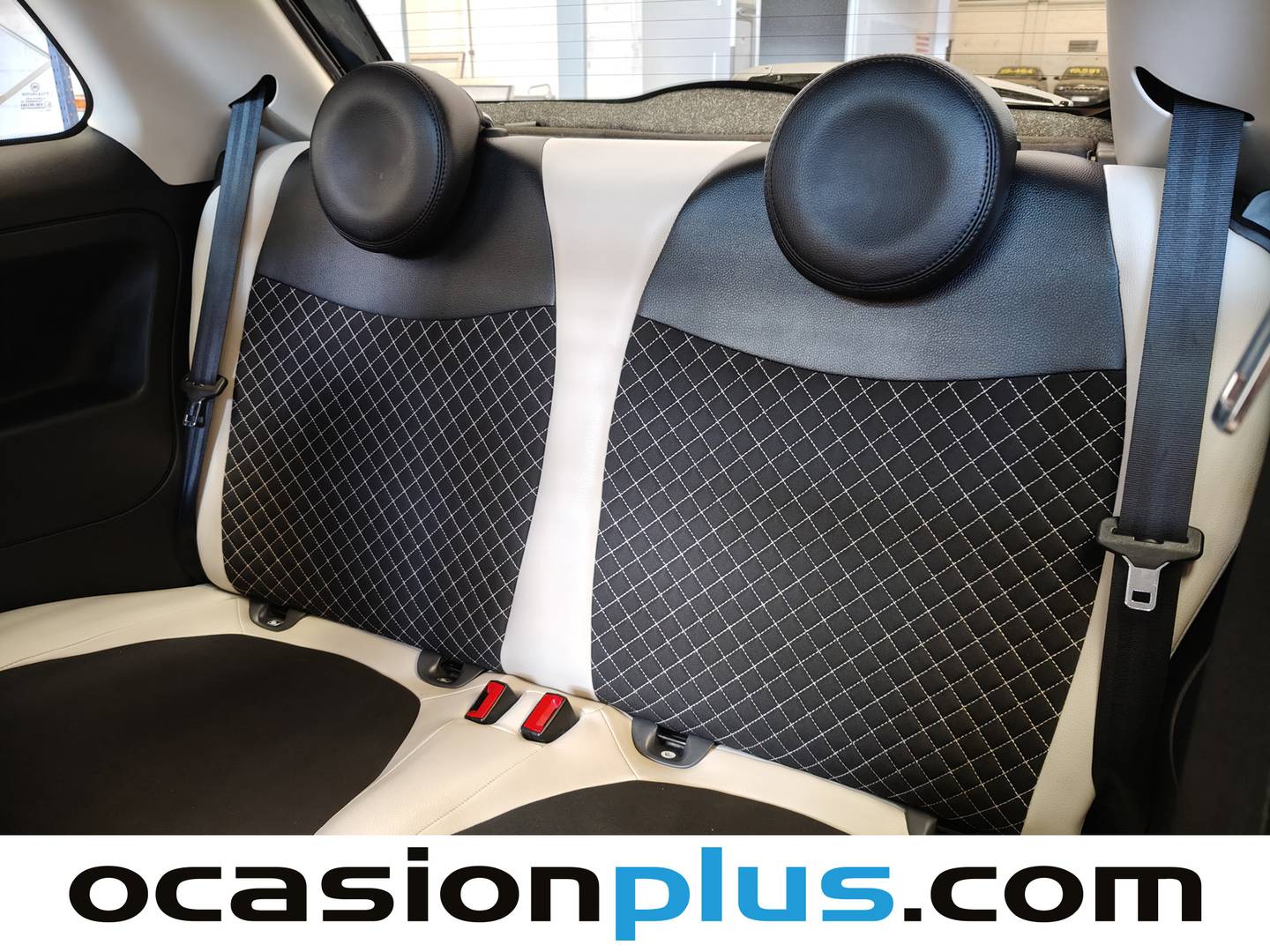 Foto asientos traseros Fiat 500 Fiat 500 1.0 Hybrid Dolcevita (70 CV)