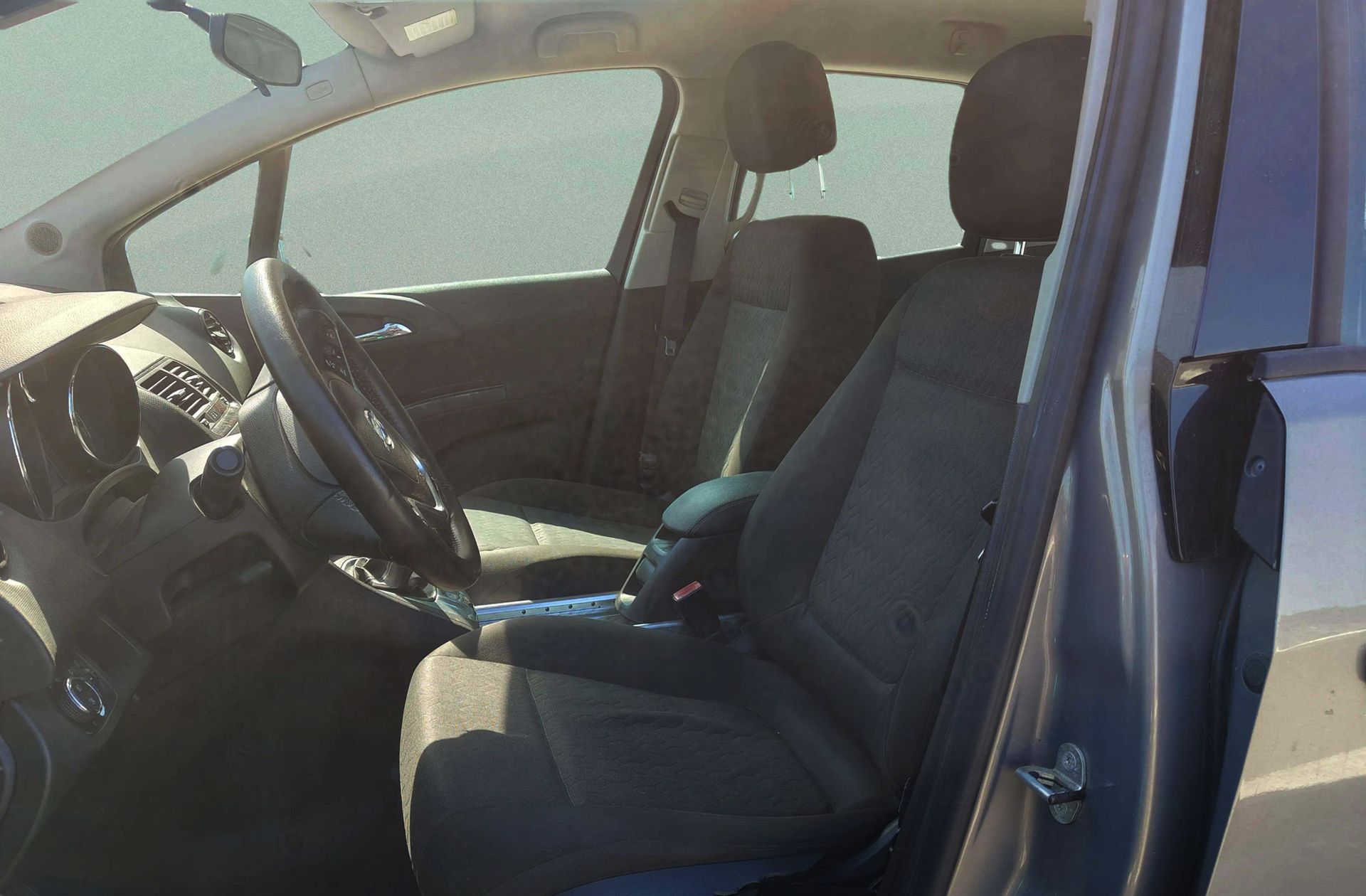 Opel Meriva 1.7 CDTi Selective - foto 8