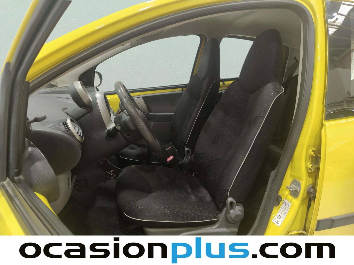 Foto asientos delanteros Peugeot 107 Peugeot 107 1.0i Urban (68 CV)