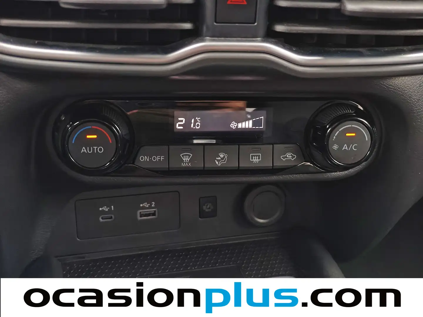 Foto Nissan JUKE Nissan Juke DIG-T N-Connecta 4x2 DCT (114 CV)