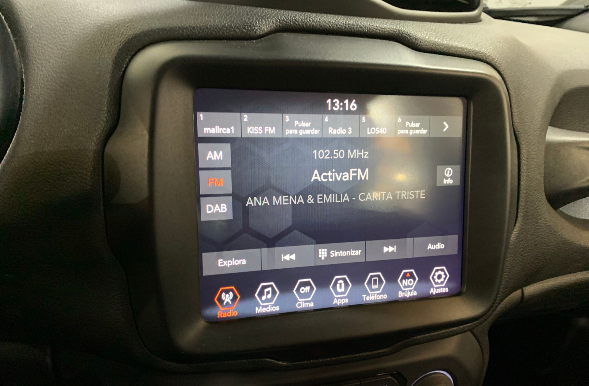 Jeep Renegade eHybrid 1.5 Limited ATX - foto 28