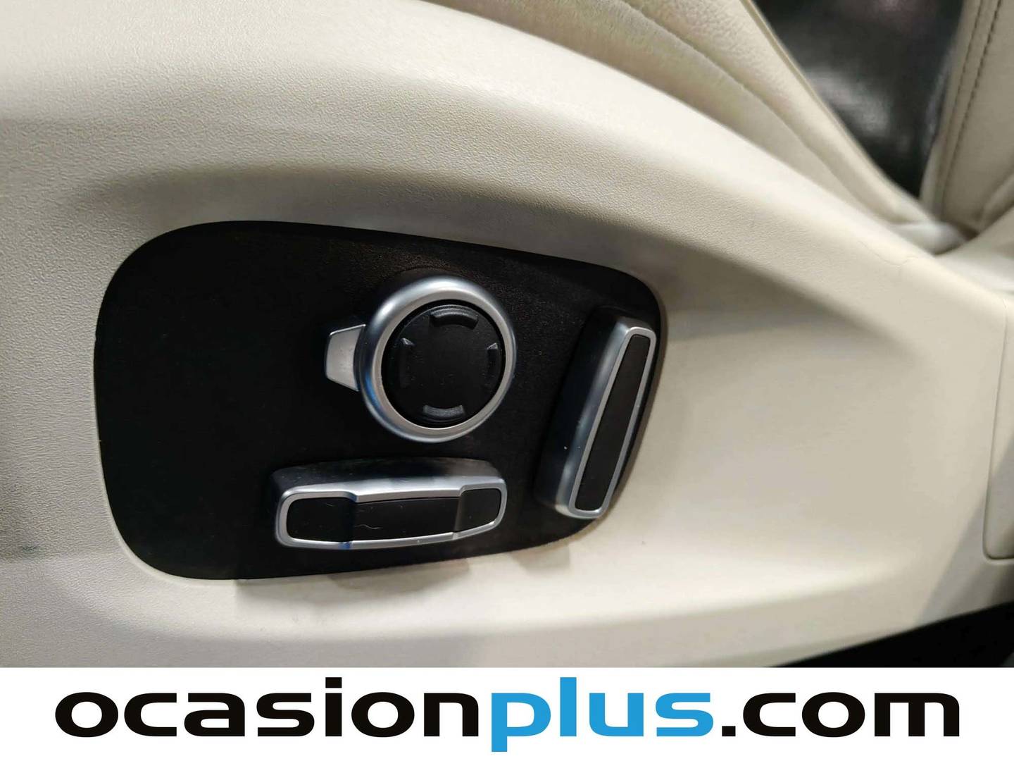 Foto Jaguar F-Pace Jaguar F-PACE 2.0T i4 R-Sport AWD Auto 221 kW (300 CV)