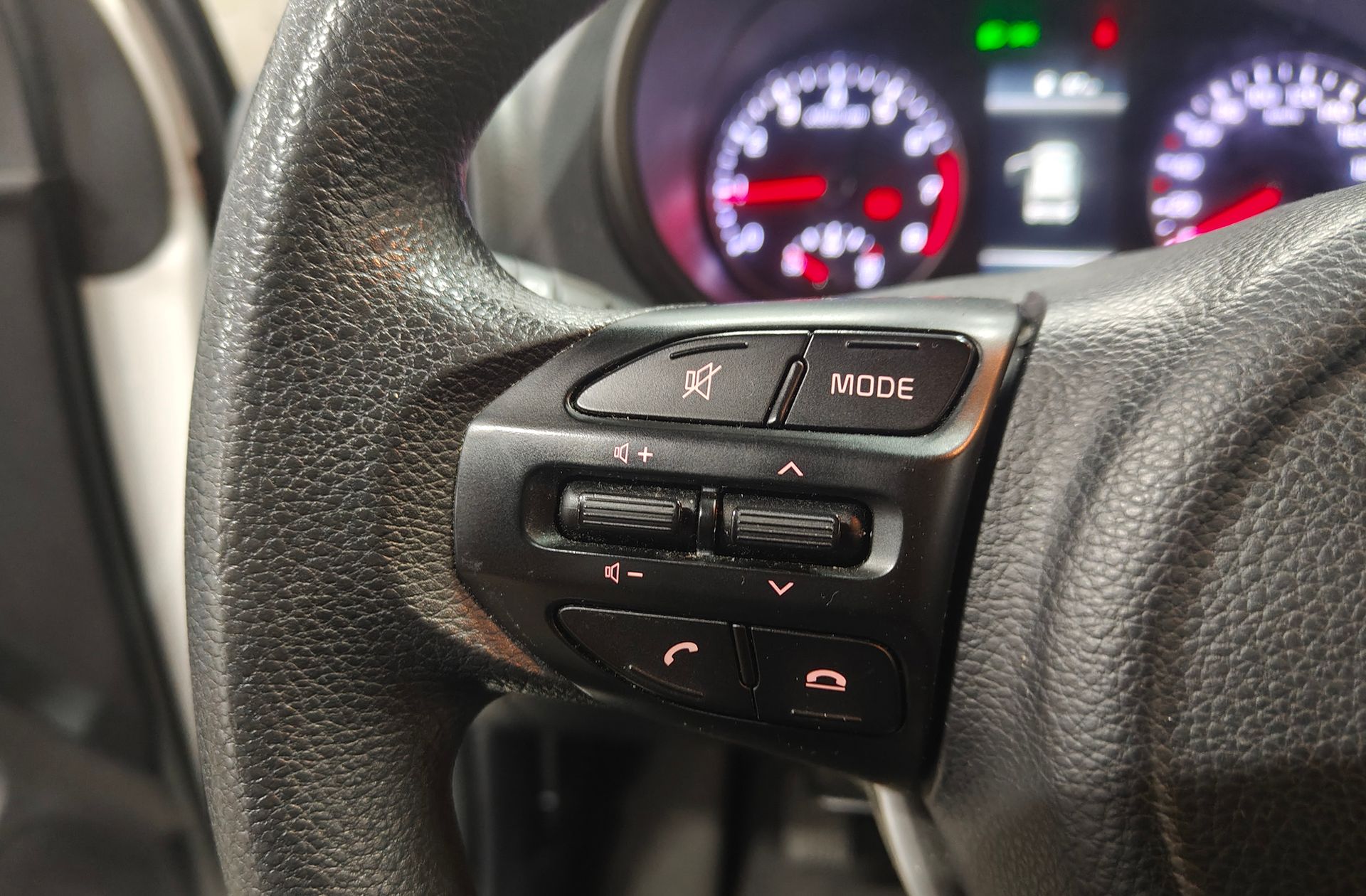 Kia Picanto 1.0 DPi Concept Pack Comfort - foto 22