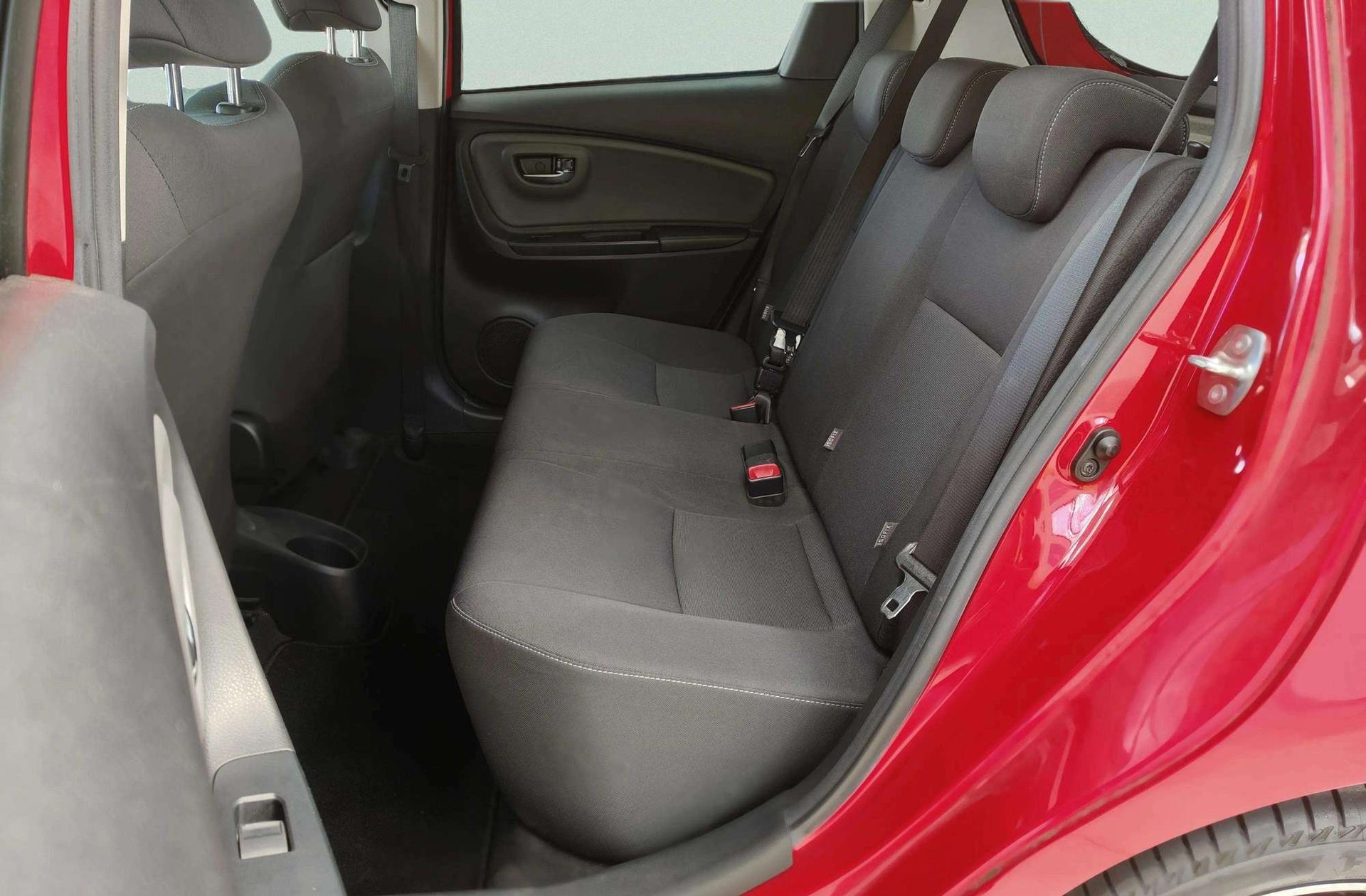 Toyota Yaris 1.3 100 Feel - foto 10