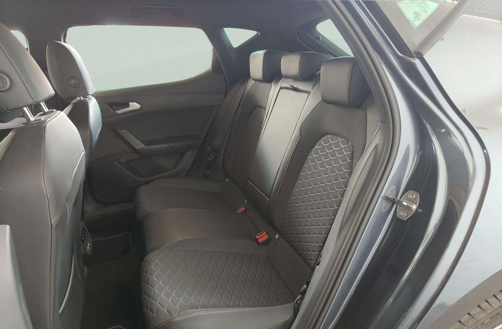 SEAT León 1.0 eTSI FR XXL ECO DSG - foto 12
