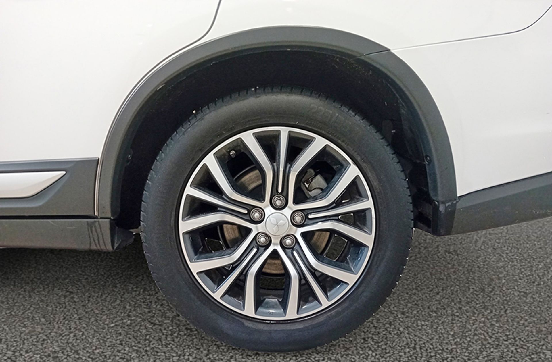 Mitsubishi Outlander 200 MPI Motion CVT 2WD - foto 34