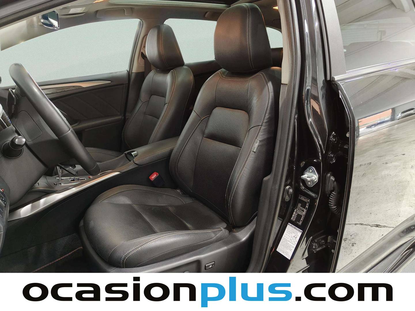 Foto asientos delanteros Toyota Avensis Toyota Avensis TS 140 EXECUTIVE MultiDrive (147 CV)