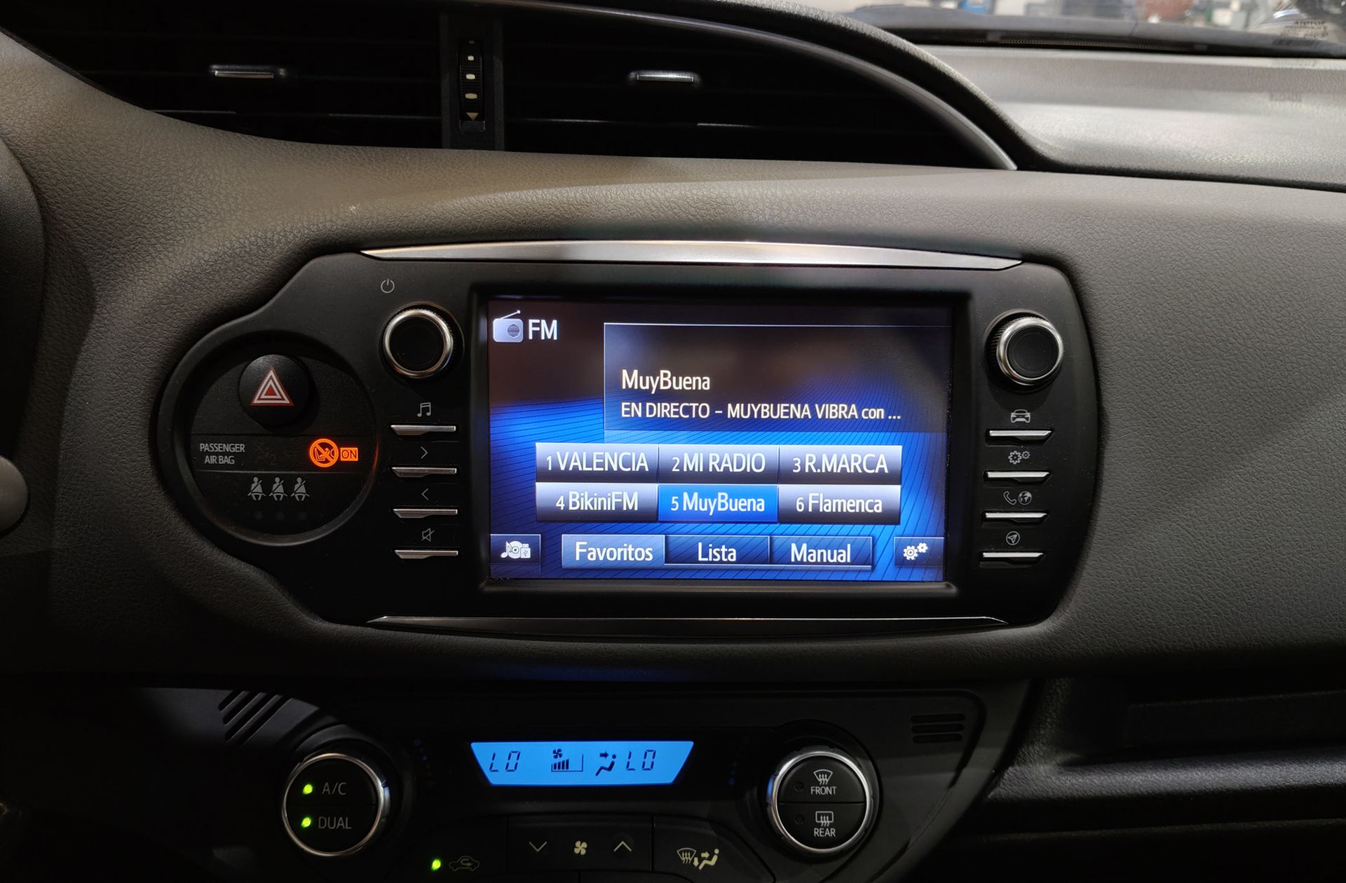 Toyota Yaris 1.5 Active Tech - foto 30