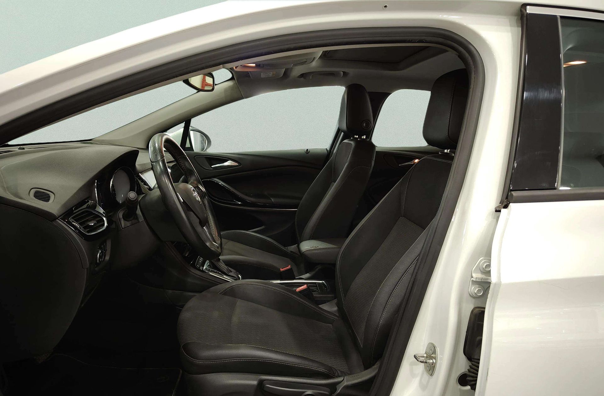 Opel Astra 1.4 Turbo Excellence - foto 11