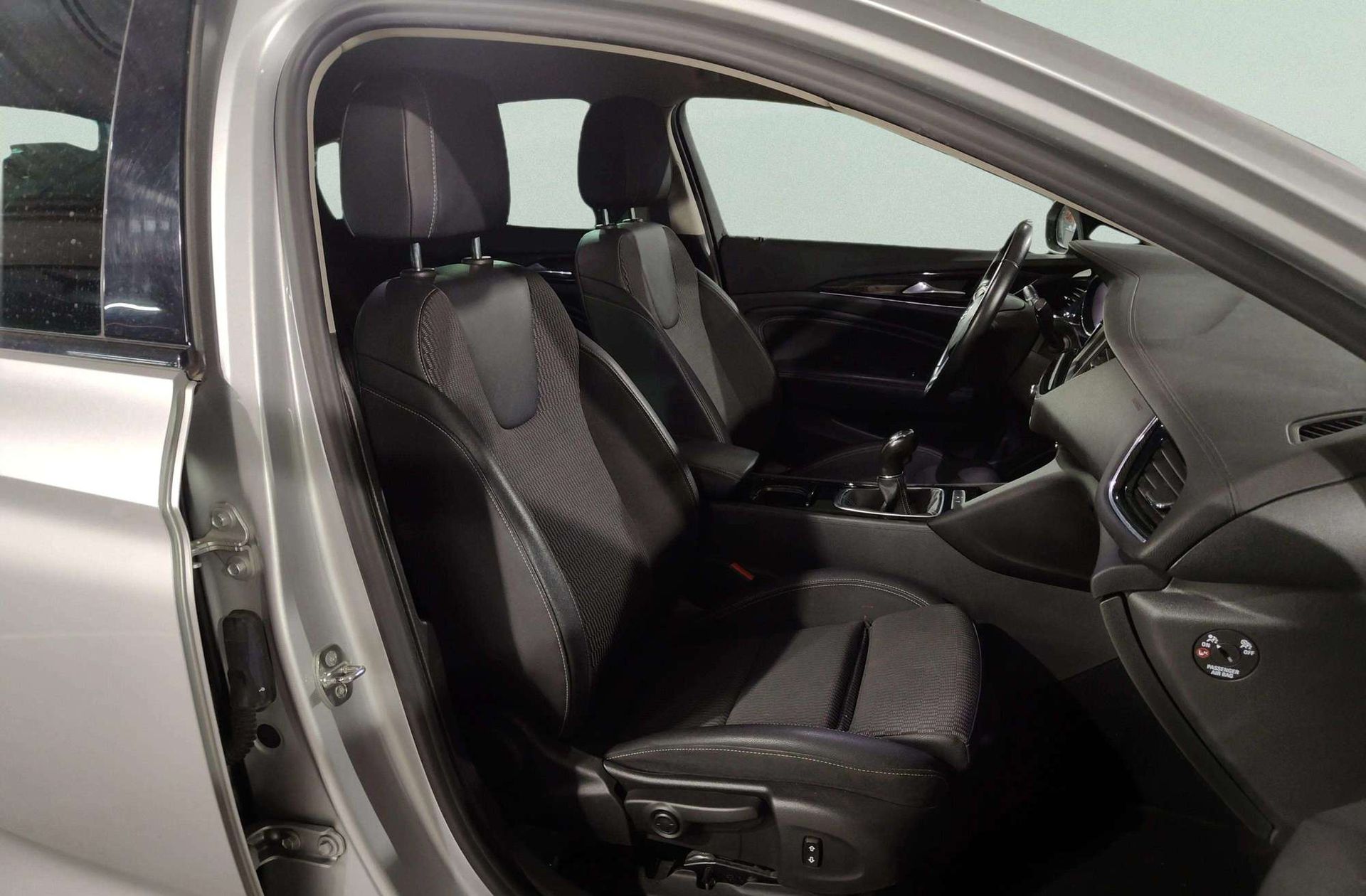 Opel Insignia GS 1.5 Turbo XFT Innovation - foto 17