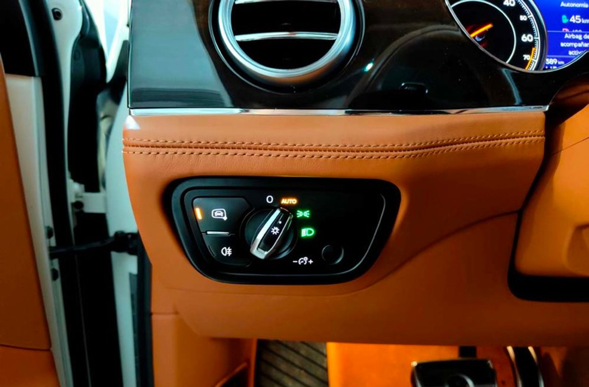 Bentley Bentayga 3.0 Hybrid 4WD - foto 17