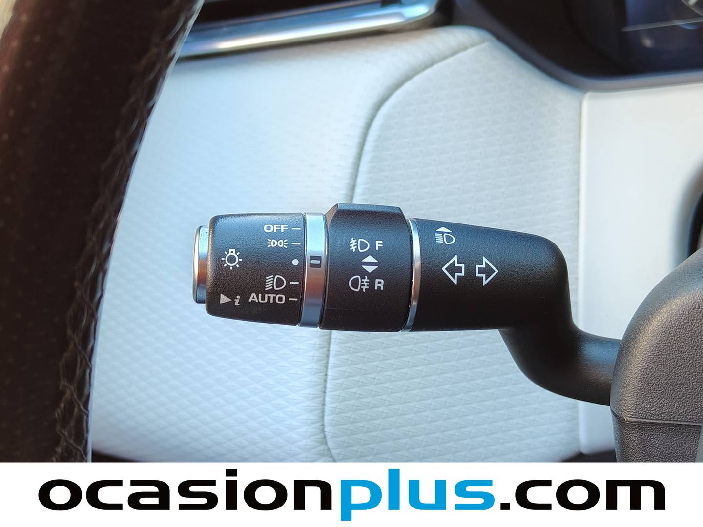 Foto Land Rover Range Rover Velar Land Rover Range Rover Velar D300 R-Dynamic 4WD Auto (300 CV)