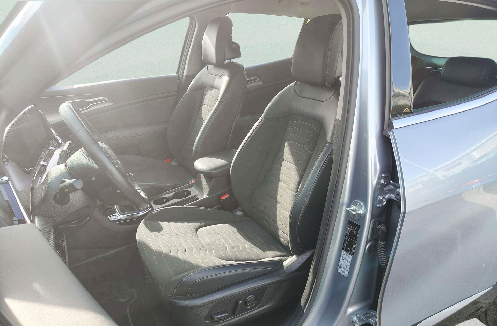 Kia Sportage 1.6 T-GDi MHEV Tech 4x2 - foto 10